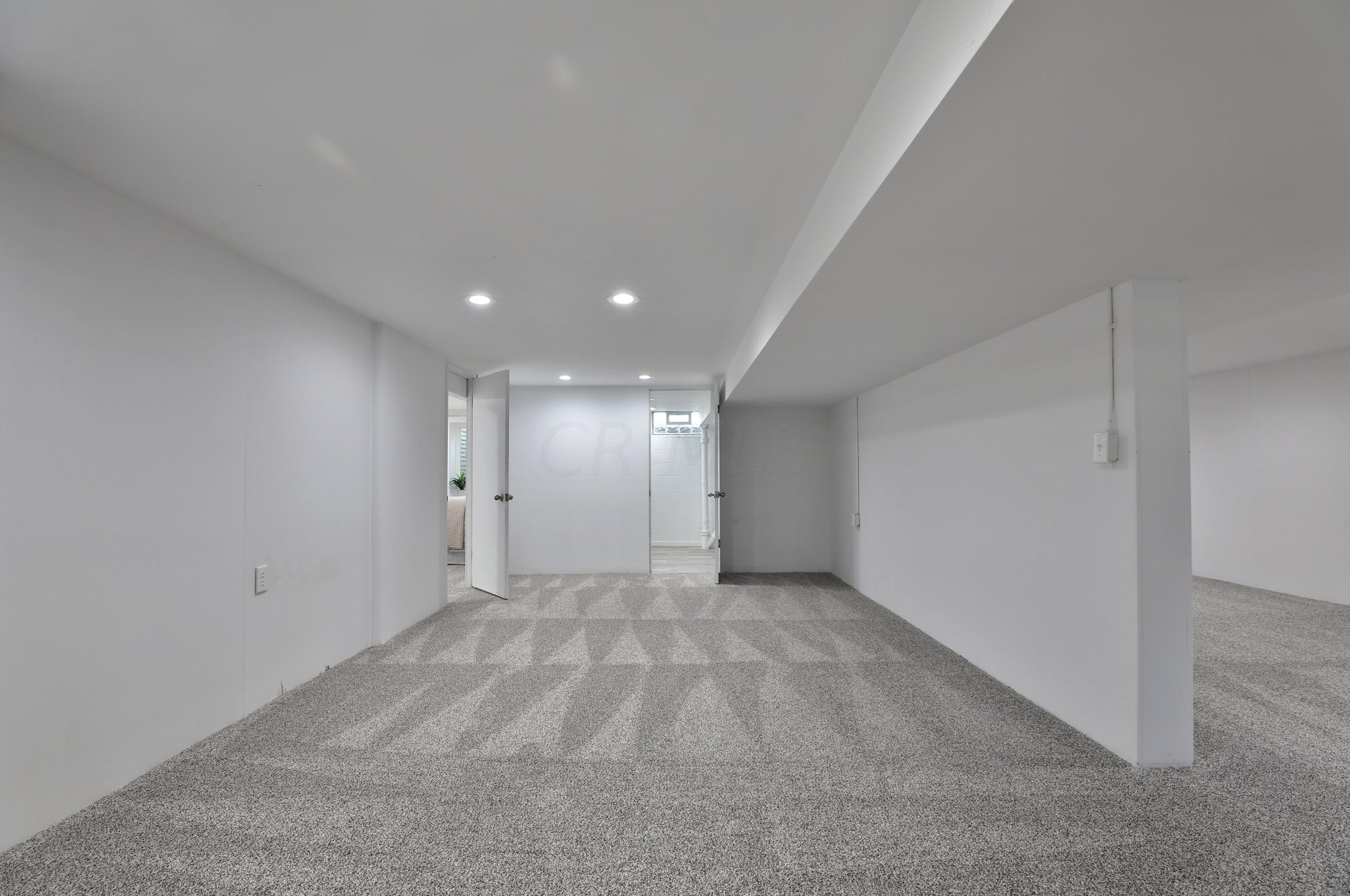 92 Ceramic Dr, Columbus OH 43214-3004 exterior