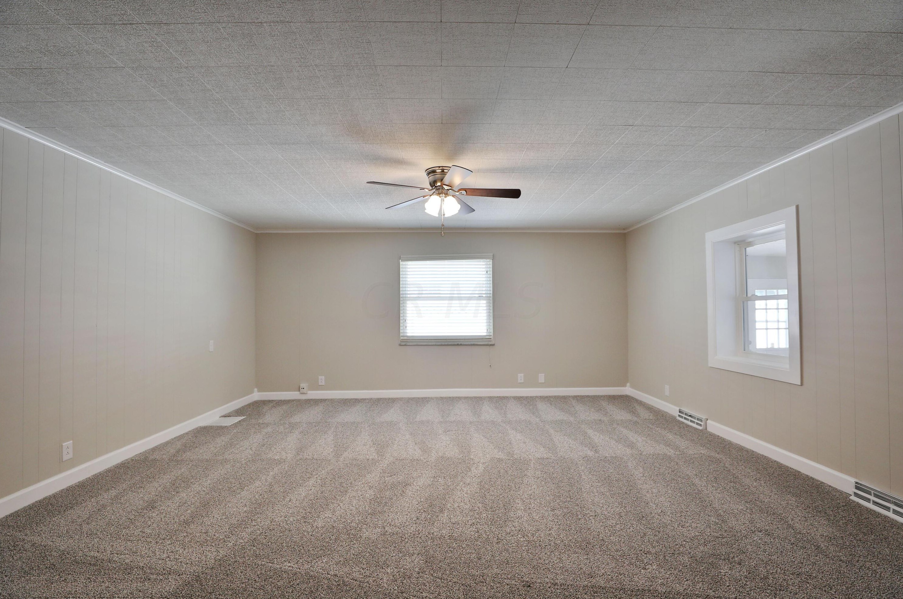 92 Ceramic Dr, Columbus OH 43214-3004 exterior