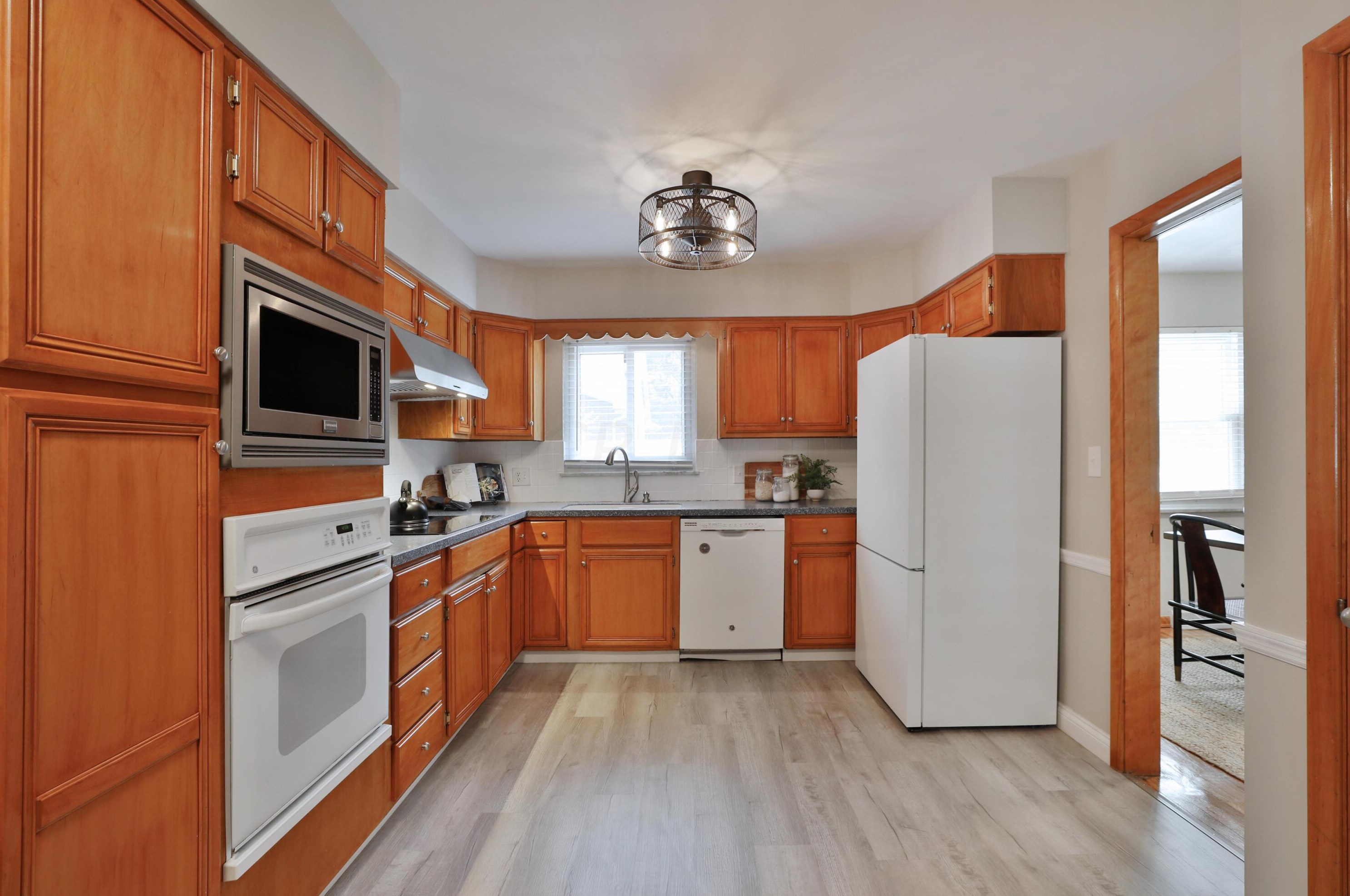 92 Ceramic Dr, Columbus OH 43214-3004 exterior