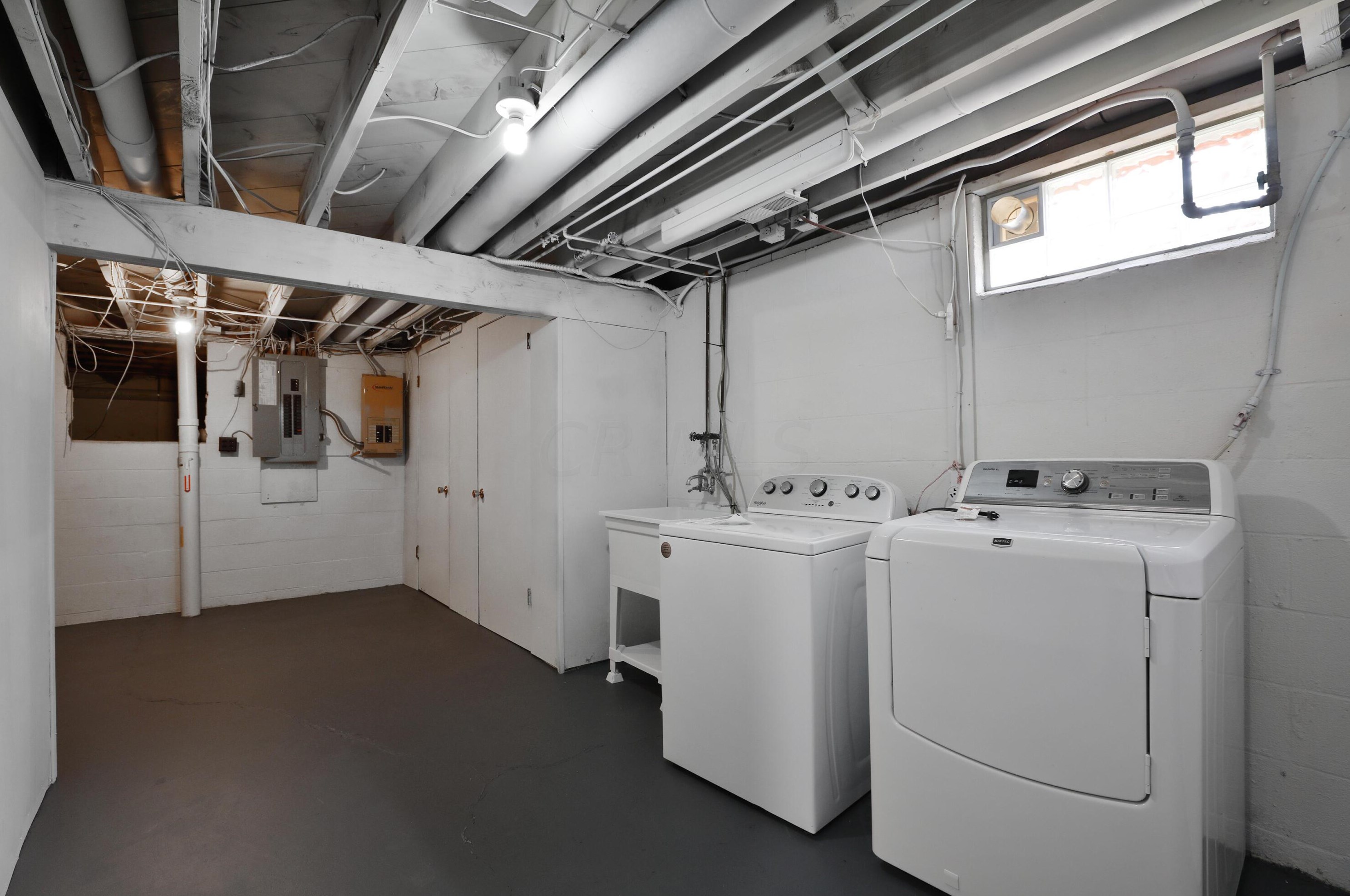 92 Ceramic Dr, Columbus OH 43214-3004 exterior