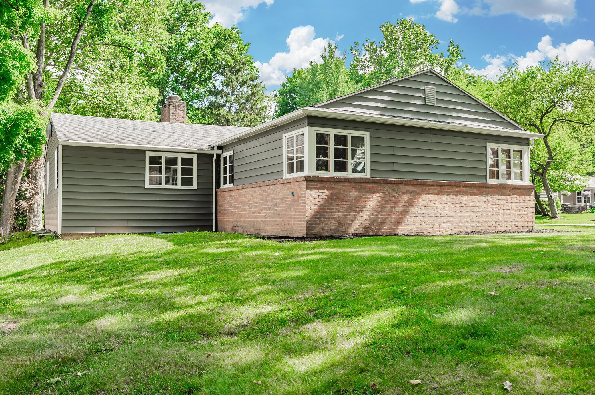 340 W South St, Sharon Township, OH 43085
