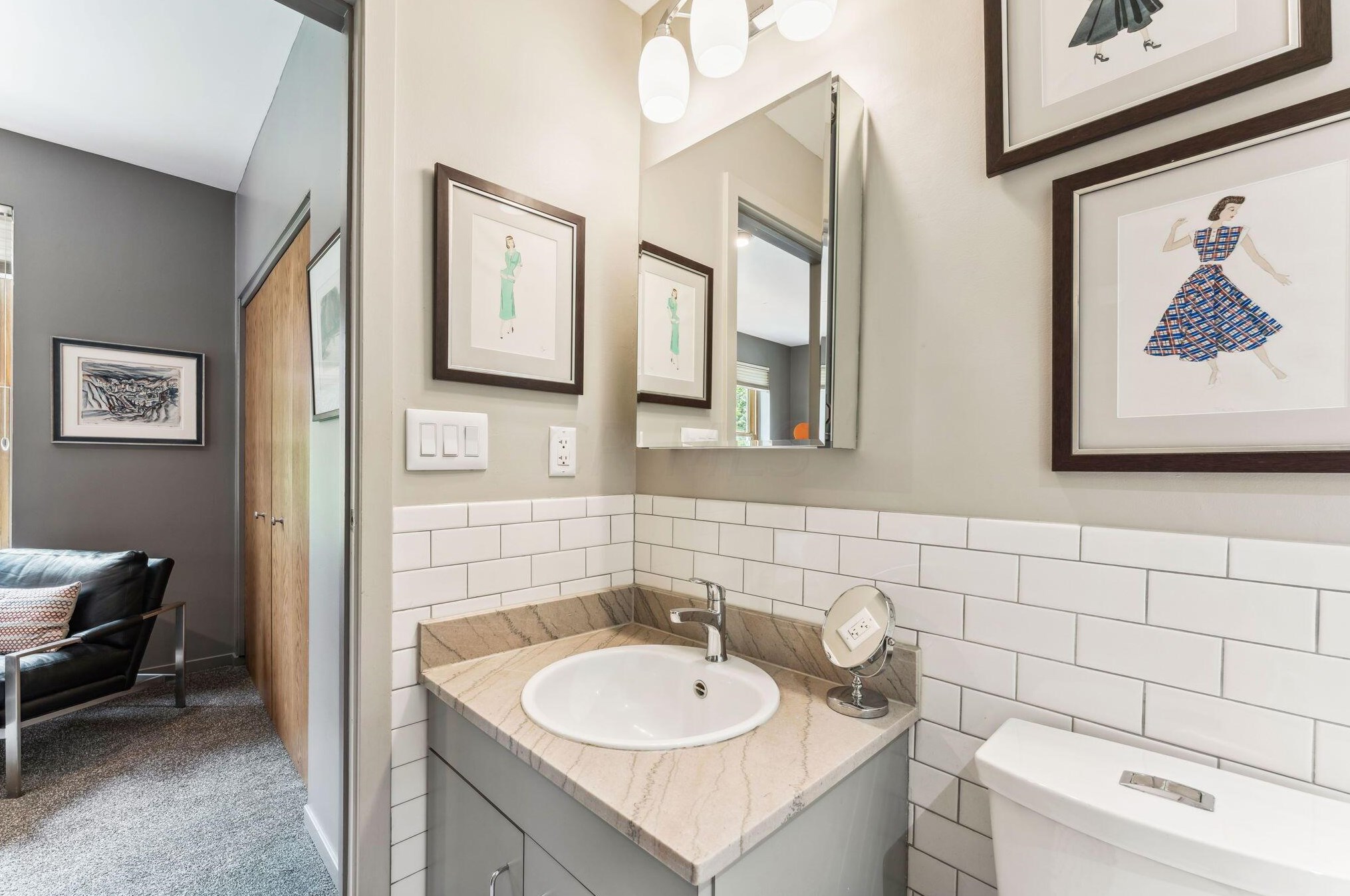 393 Library Park Ct, Columbus OH exterior