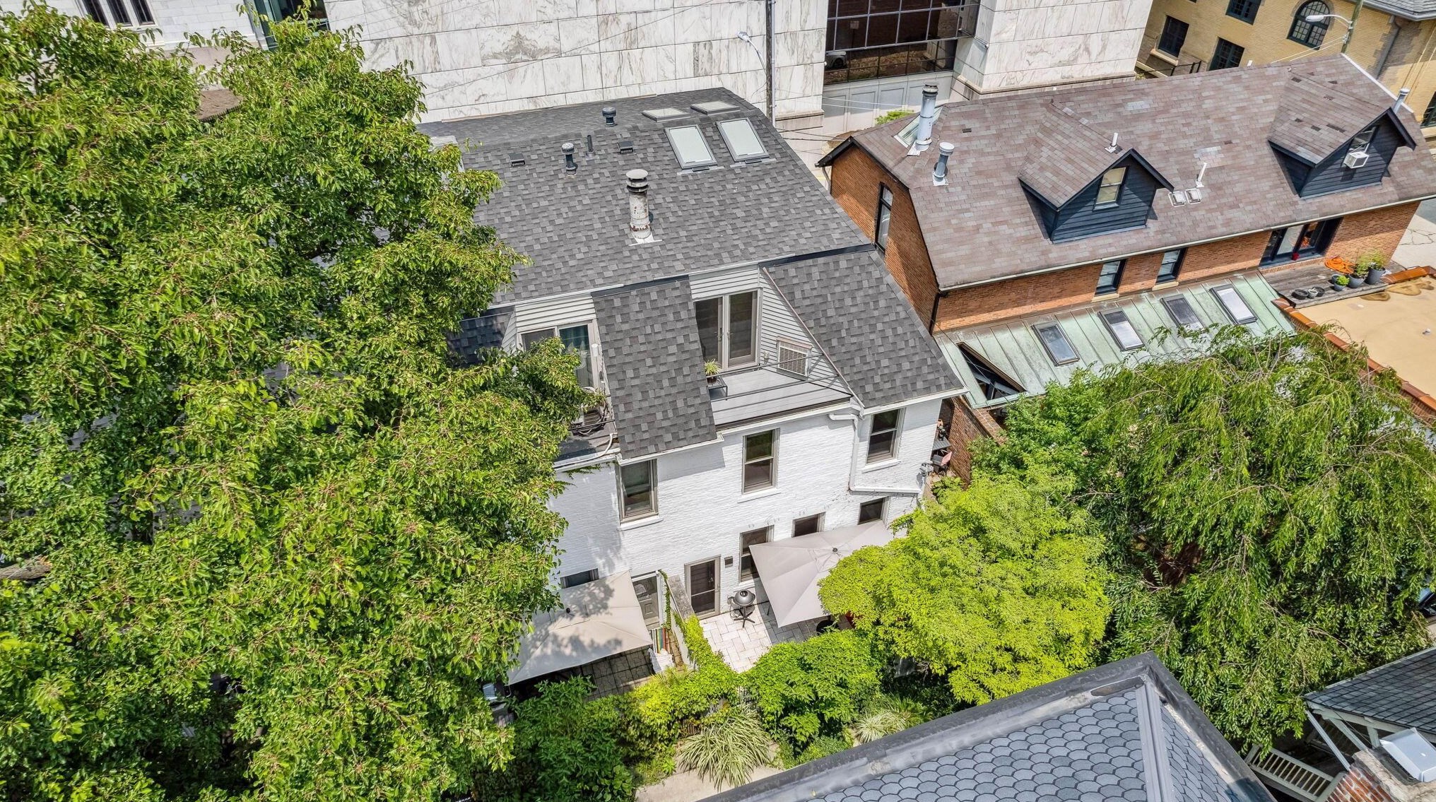 393 Library Park Ct, Columbus OH exterior