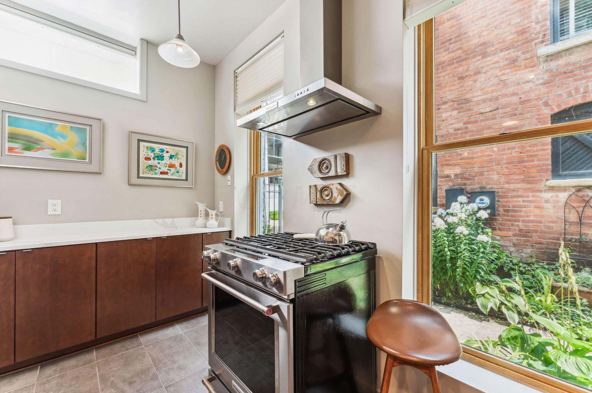 393 Library Park Ct, Columbus OH exterior