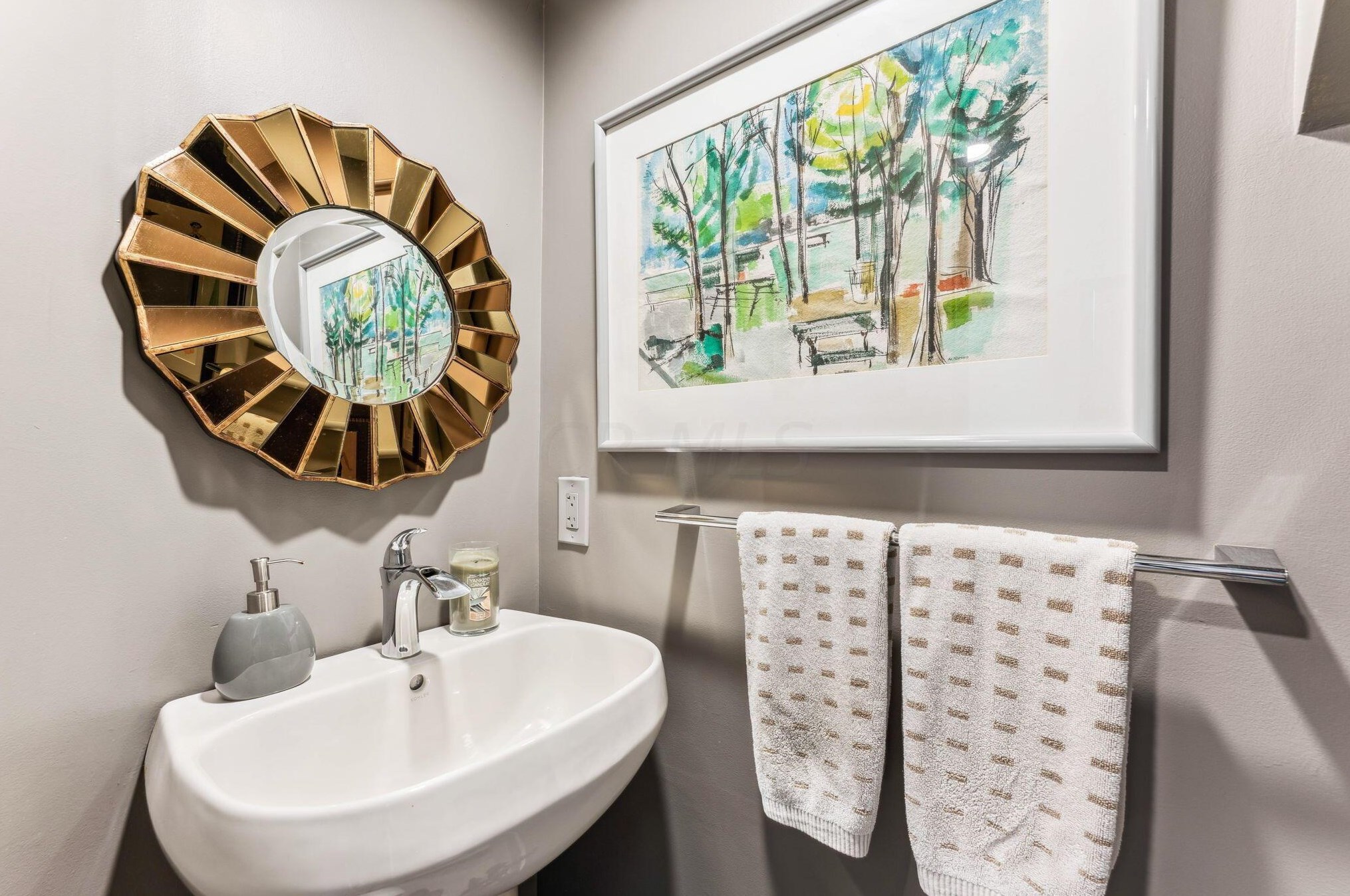 393 Library Park Ct, Columbus OH exterior