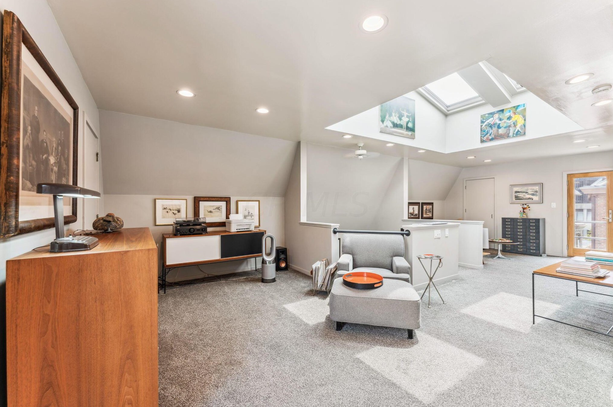 393 Library Park Ct, Columbus OH exterior