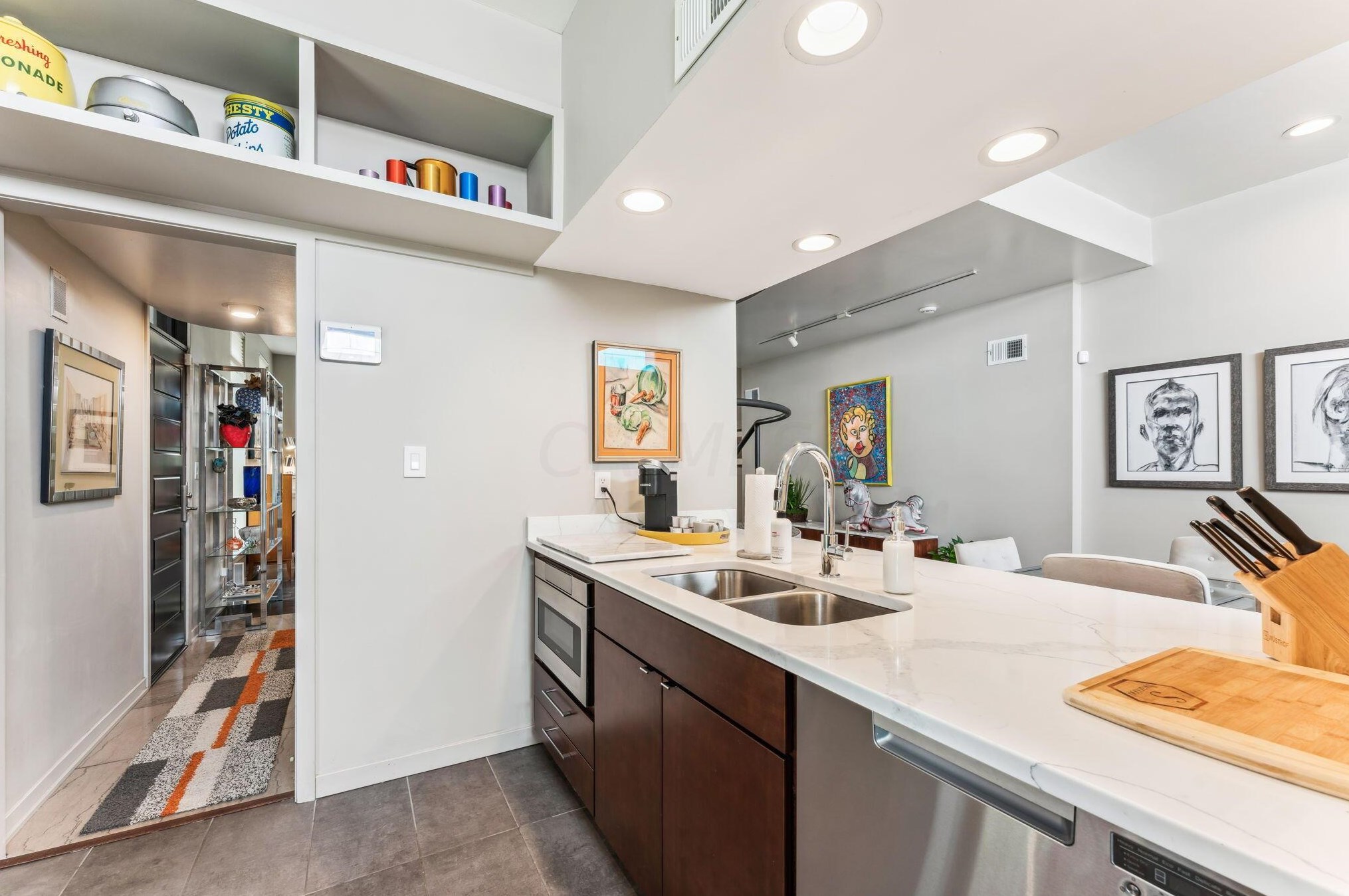 393 Library Park Ct, Columbus OH exterior