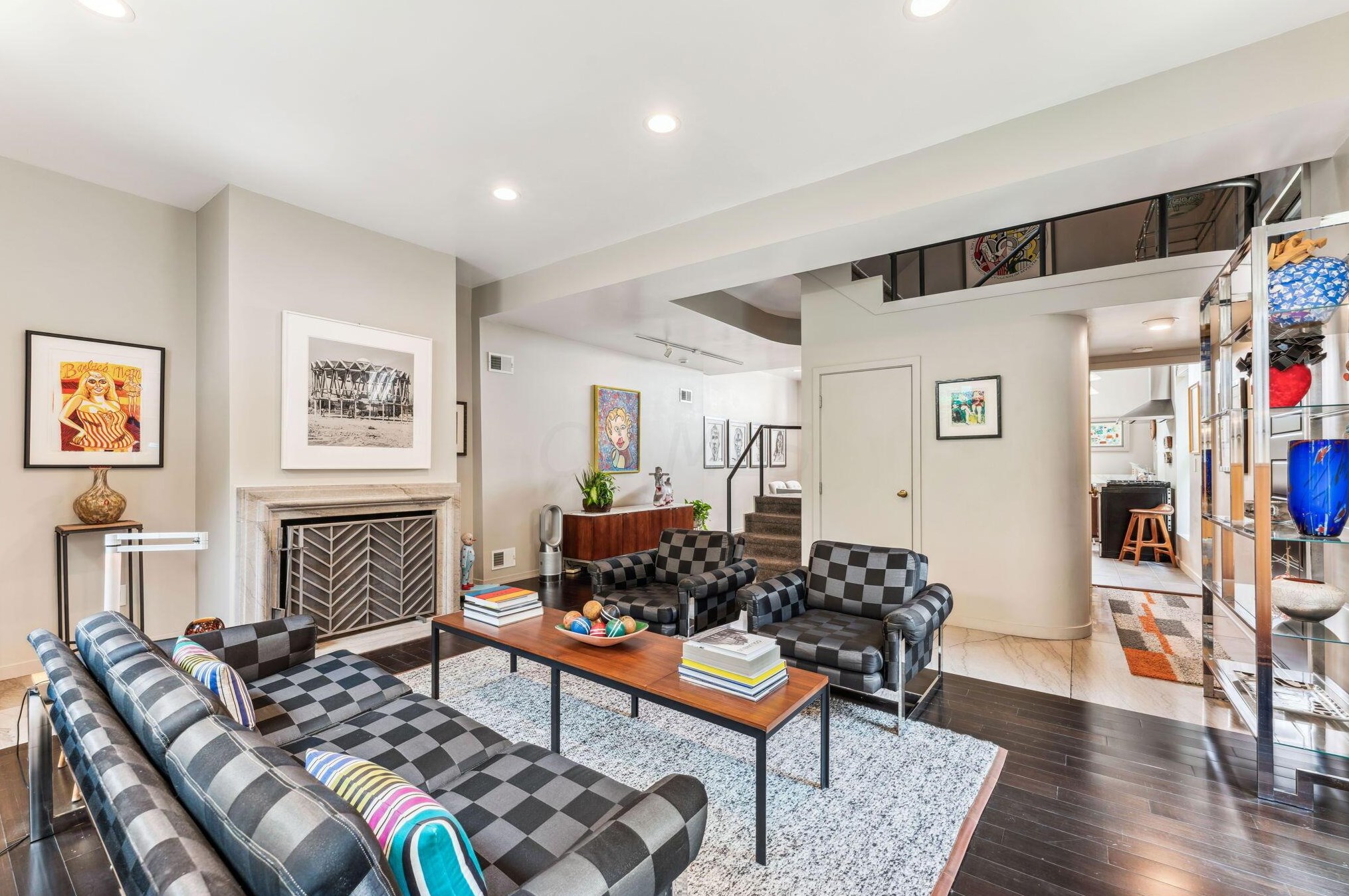 393 Library Park Ct, Columbus OH exterior