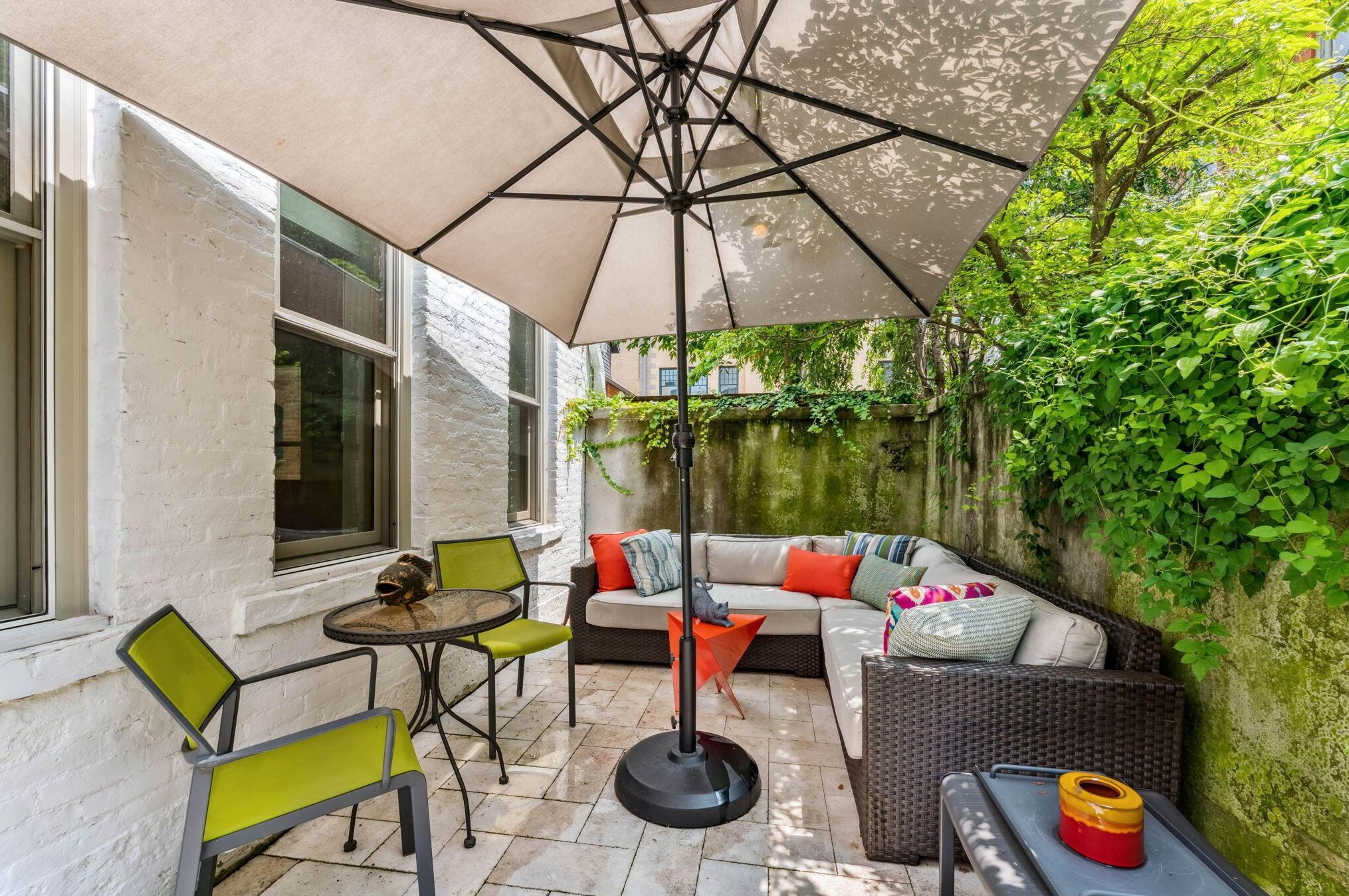 393 Library Park Ct, Columbus OH exterior