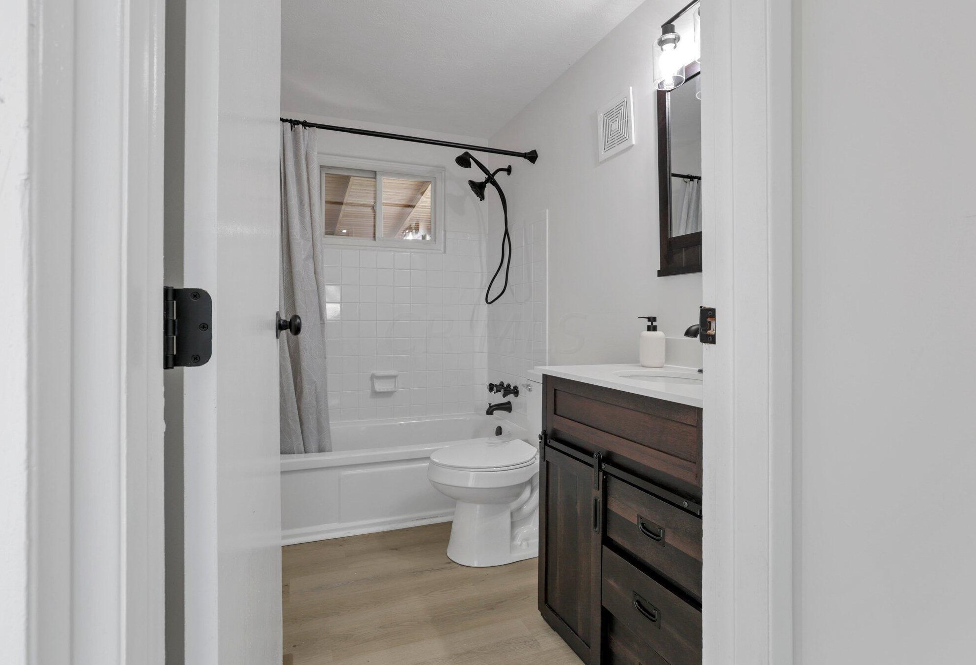 4702 Edinburgh Ln, Columbus OH 43229-5847 exterior