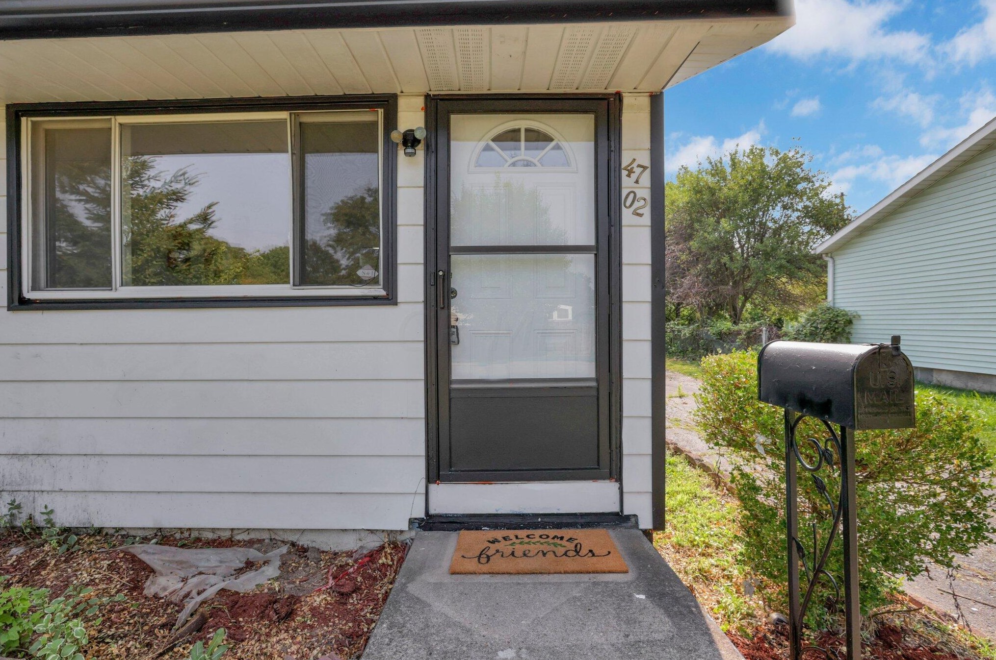 4702 Edinburgh Ln, Columbus, OH 43229-5847