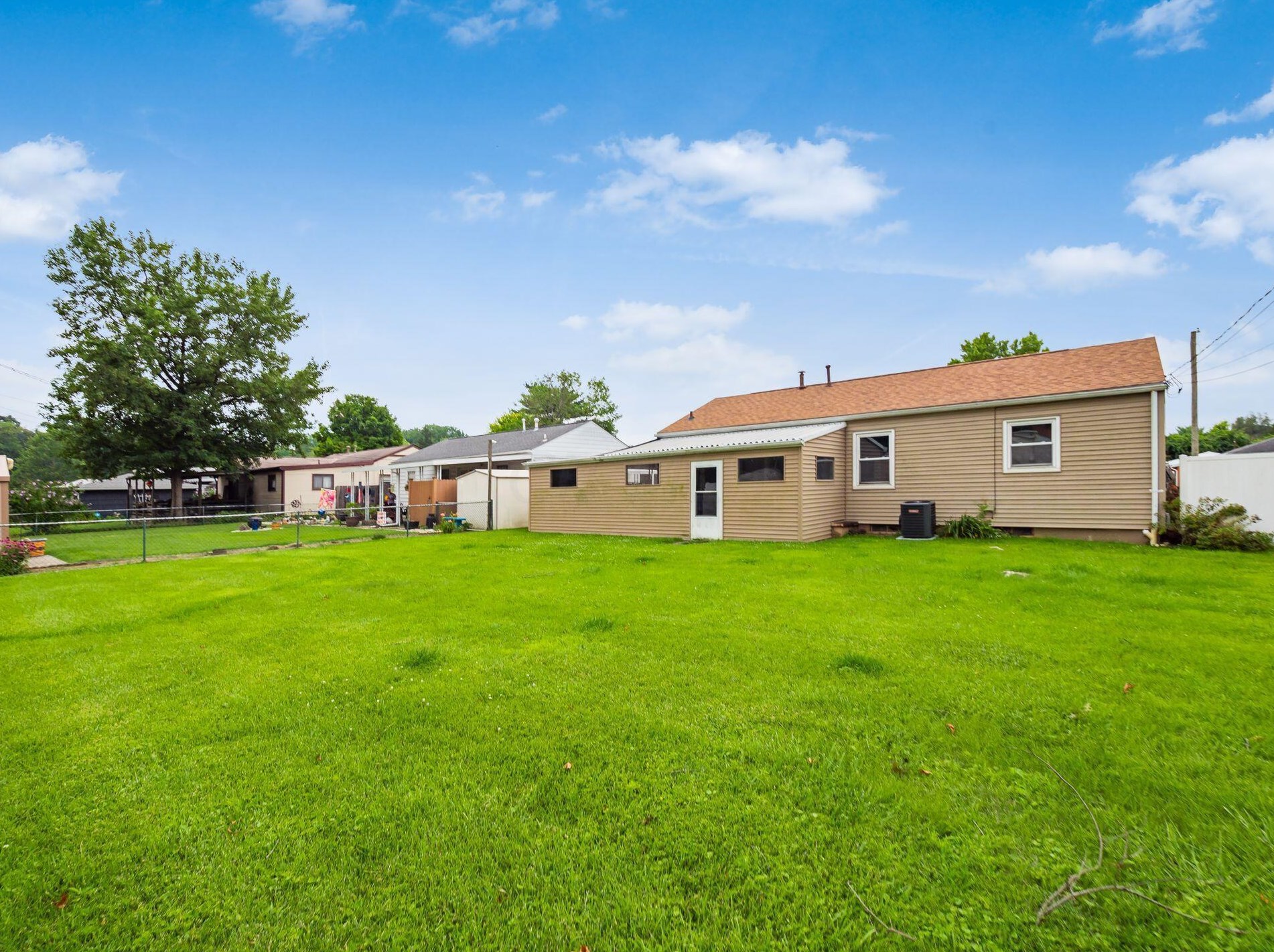 4636 Ludington Rd, Columbus OH 43227-1326 exterior