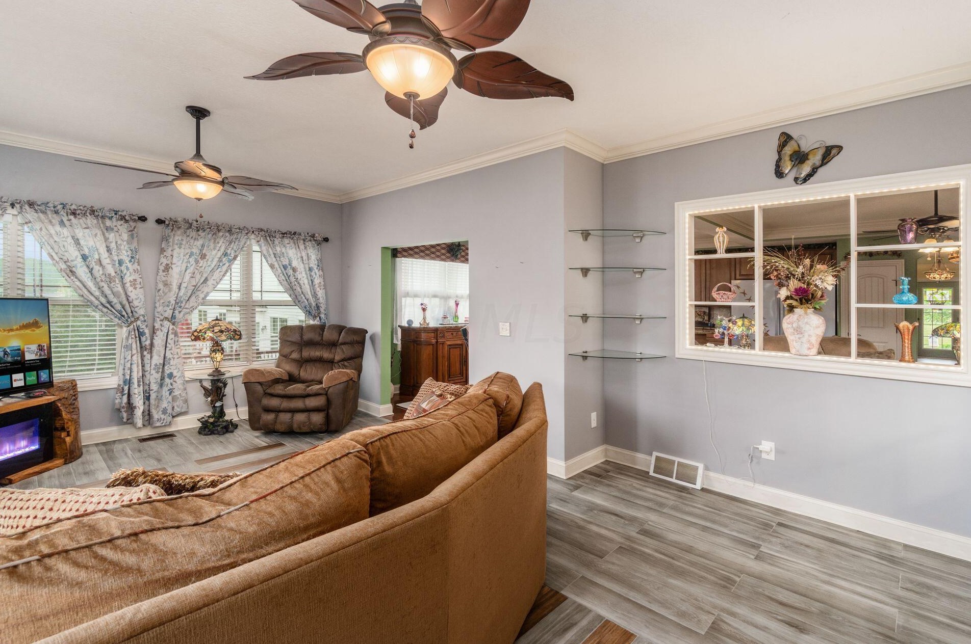 7563 Jenkins Dr, Cnl Wnchstr OH  43110-8381 exterior