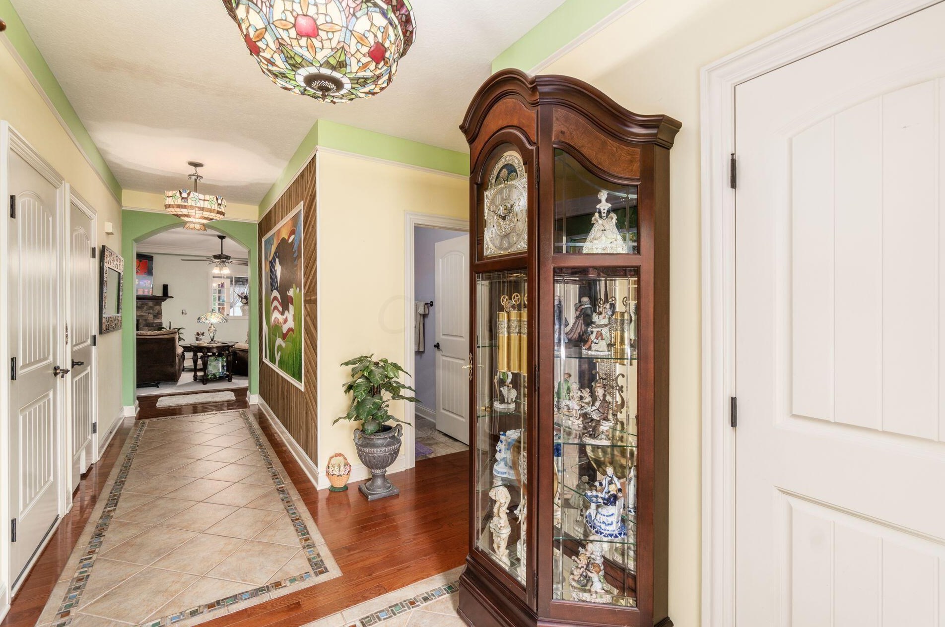 7563 Jenkins Dr, Cnl Wnchstr OH  43110-8381 exterior