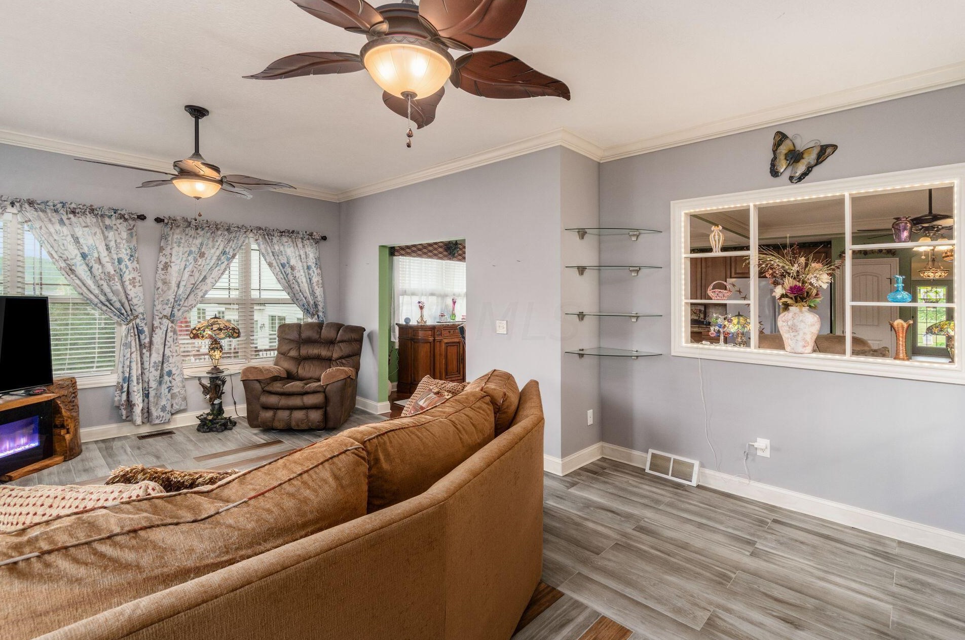 7563 Jenkins Dr, Cnl Wnchstr OH  43110-8381 exterior