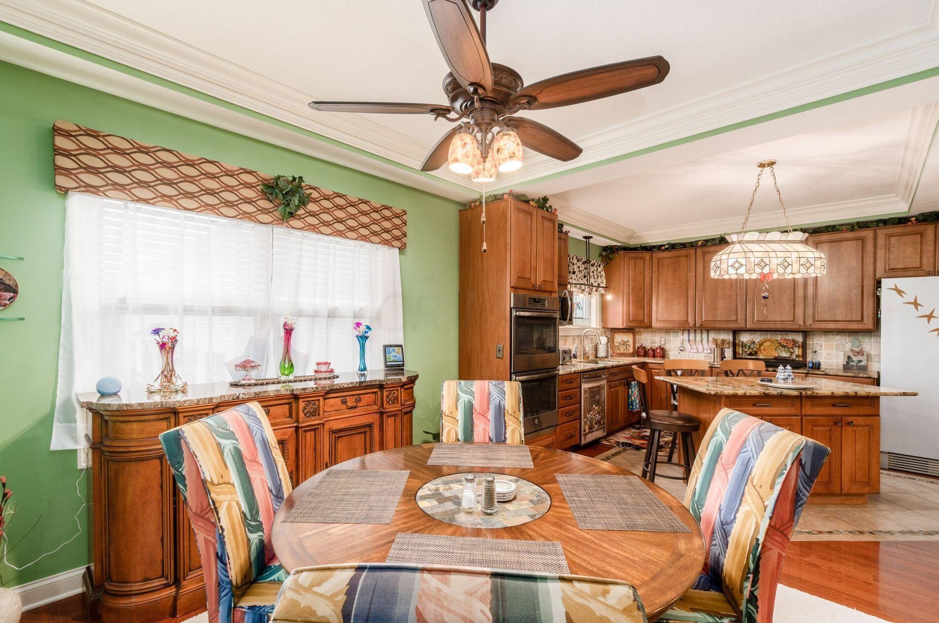 7563 Jenkins Dr, Cnl Wnchstr OH  43110-8381 exterior