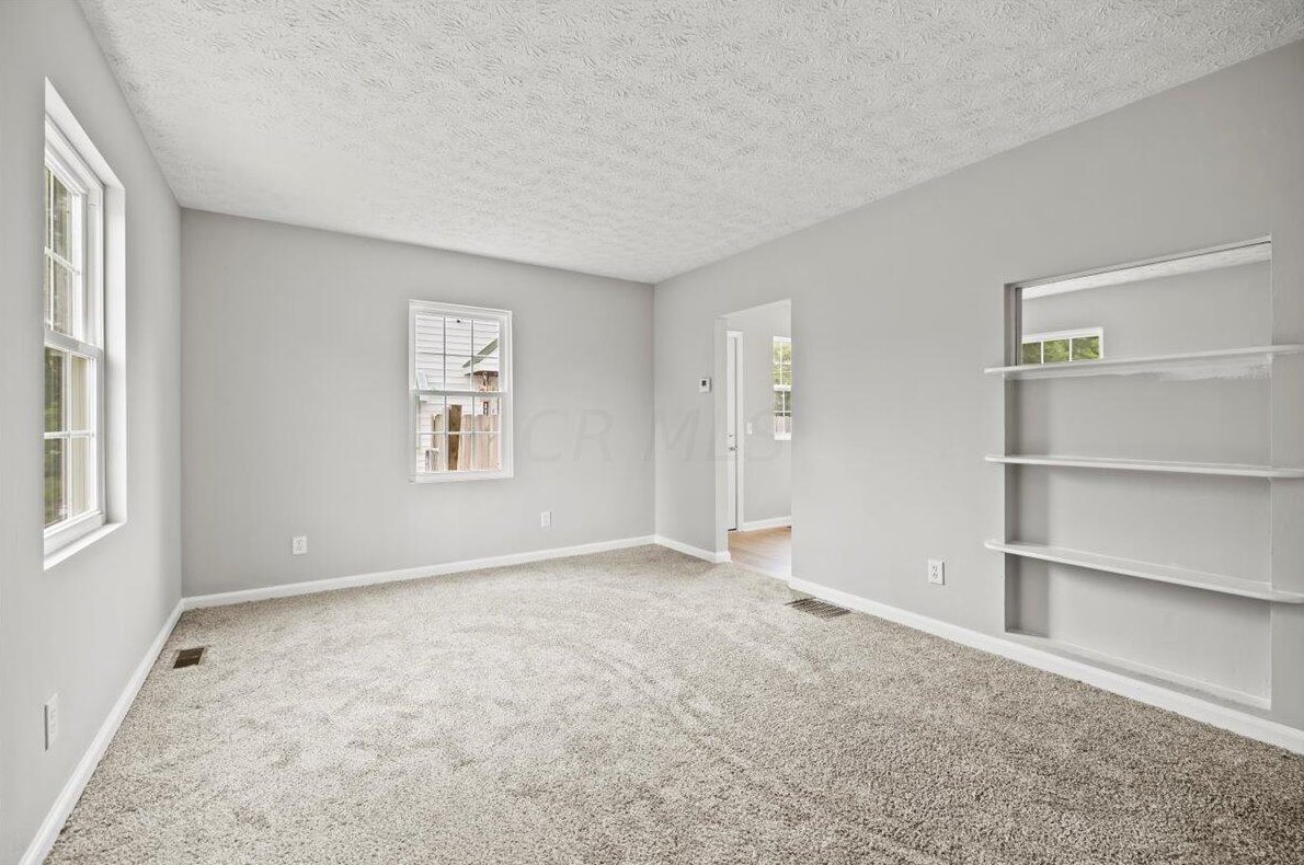 2818 Audubon Rd, Columbus OH 43211-1168 exterior