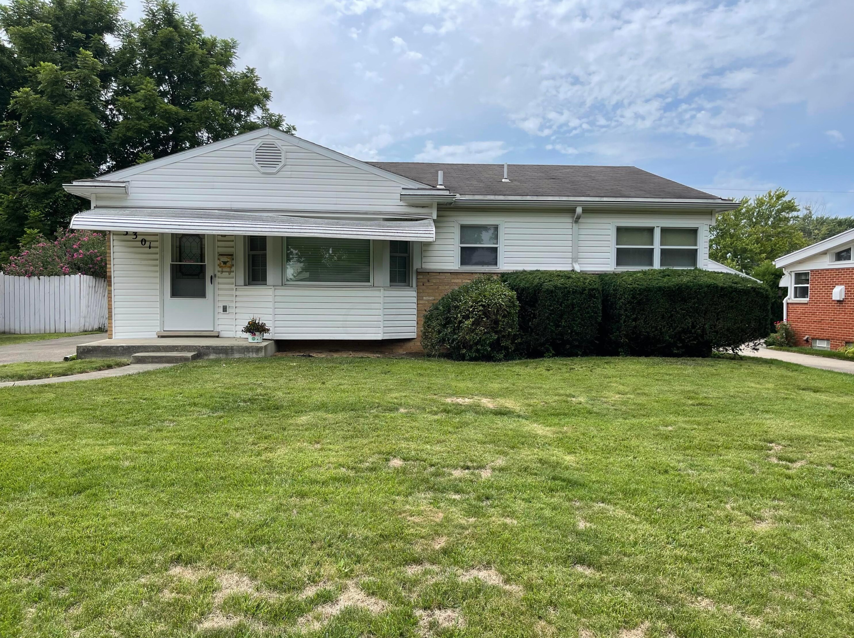 3301 Braddock St, Dayton, OH 45420-1202