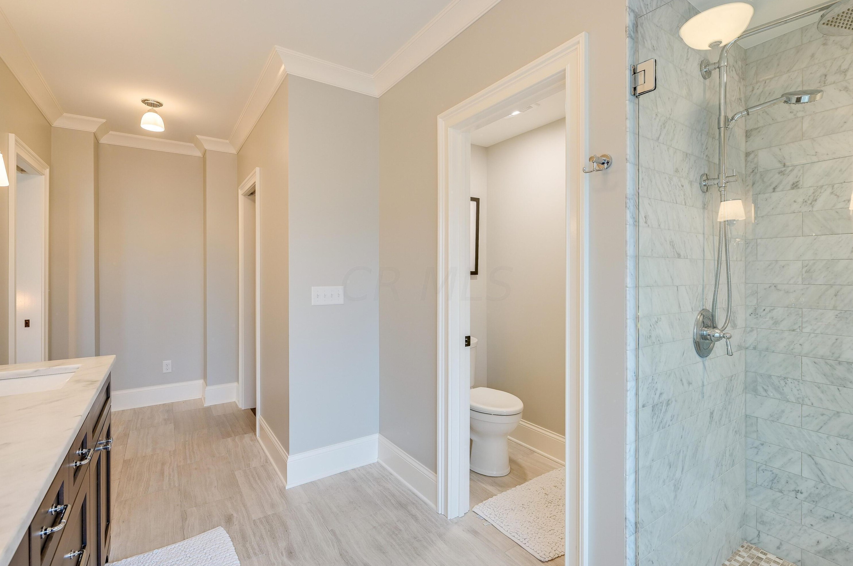 445 Beck St, Columbus OH 43215-5727 exterior