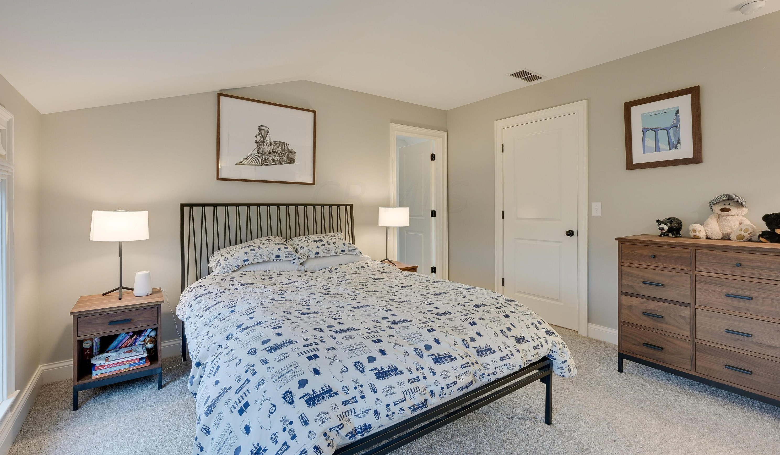 445 Beck St, Columbus OH 43215-5727 exterior