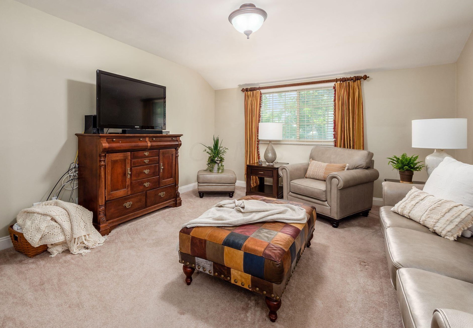 363 Kellner Rd, Columbus OH 43209-2266 exterior