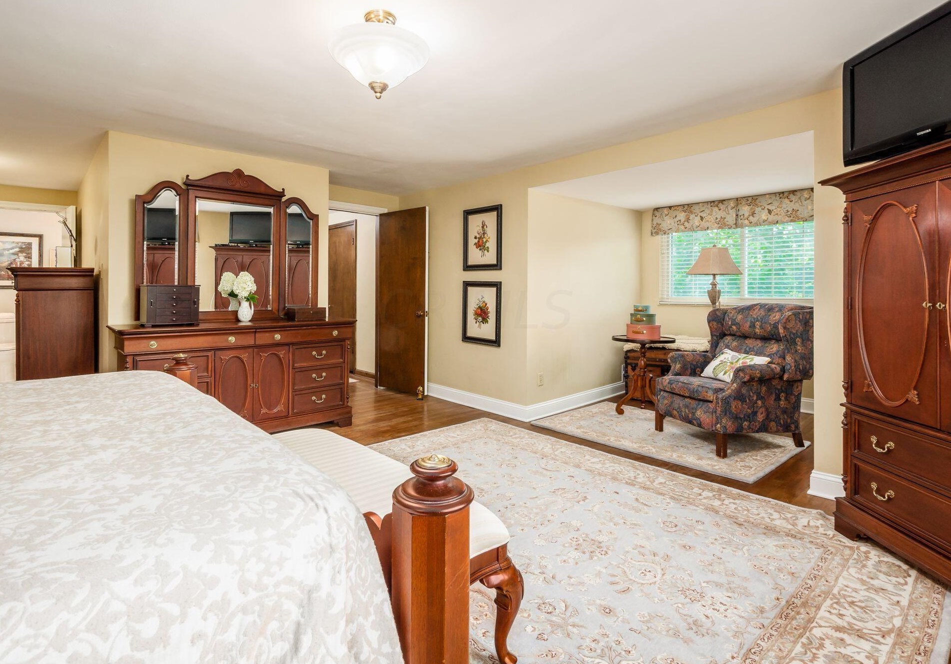 363 Kellner Rd, Columbus OH 43209-2266 exterior