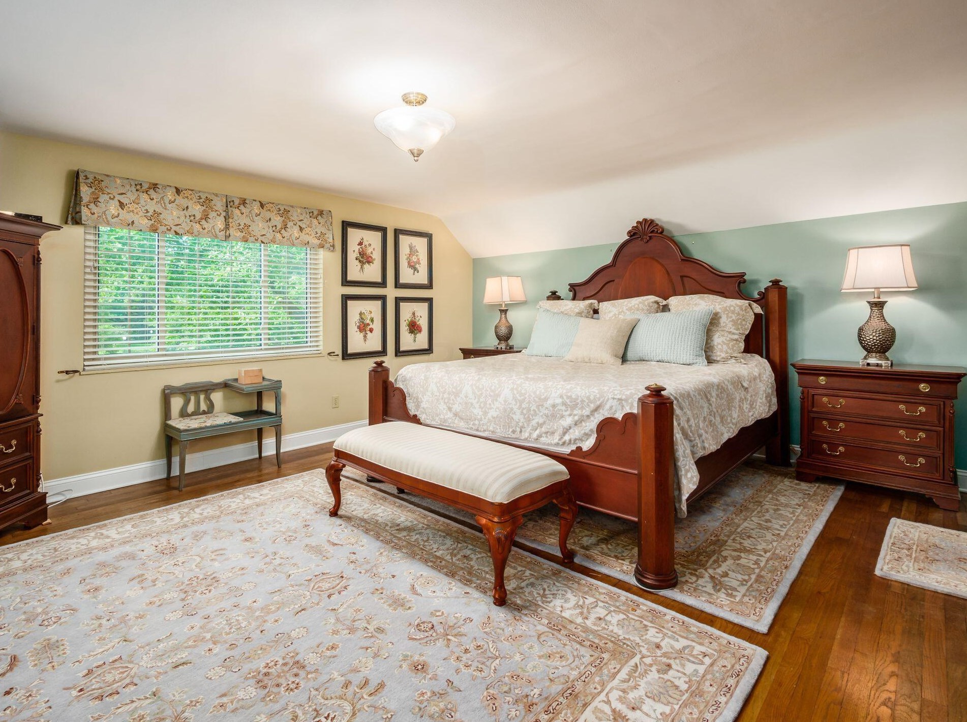 363 Kellner Rd, Columbus OH 43209-2266 exterior