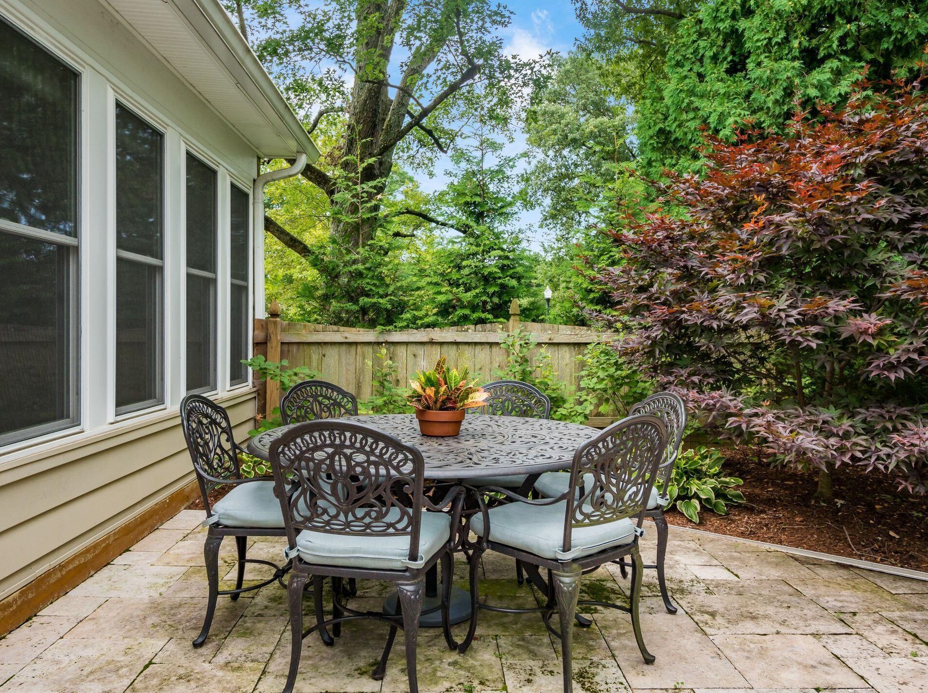 363 Kellner Rd, Columbus OH 43209-2266 exterior