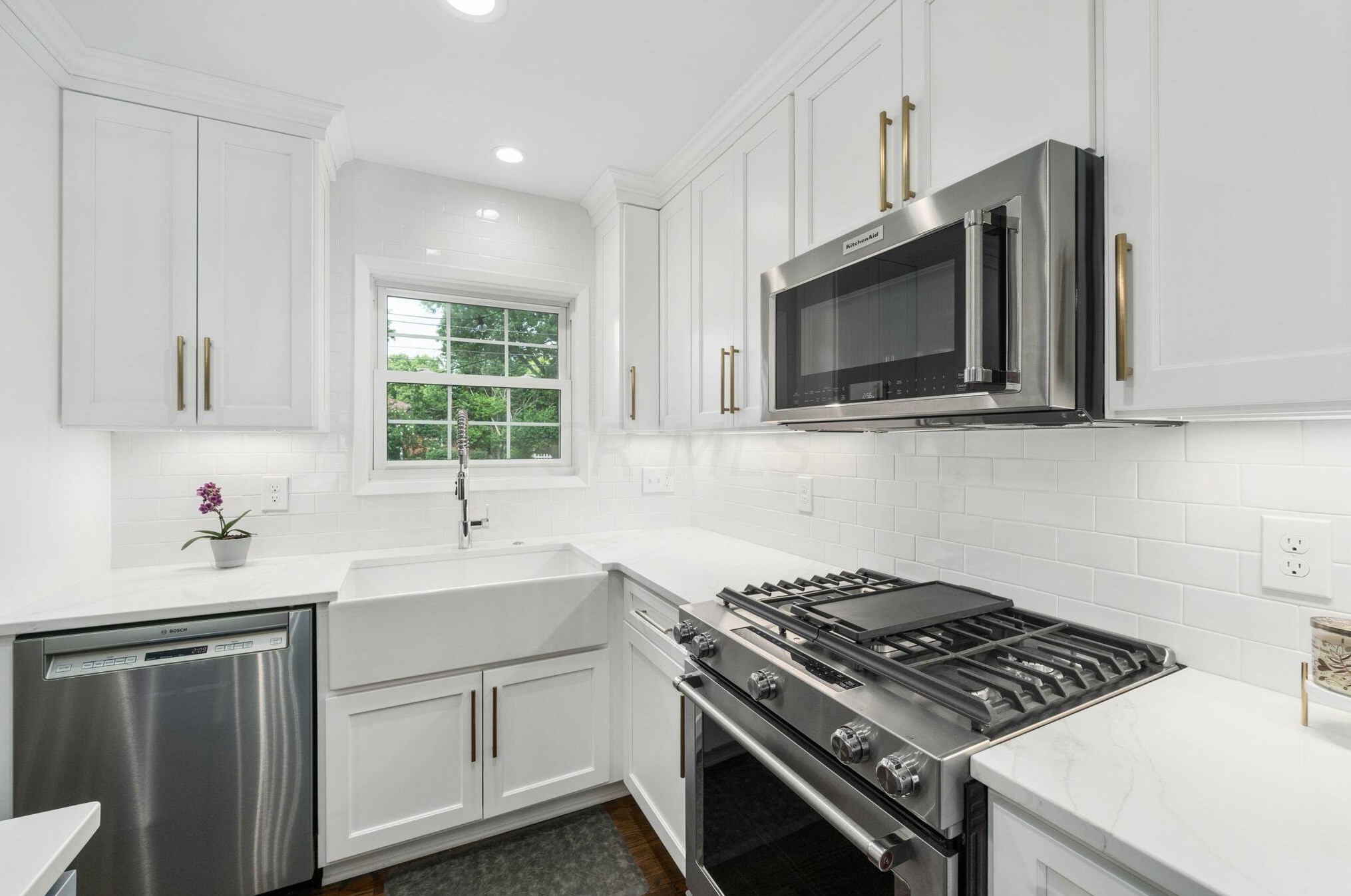 1994 Milden Rd, Columbus OH 43221-1939 exterior