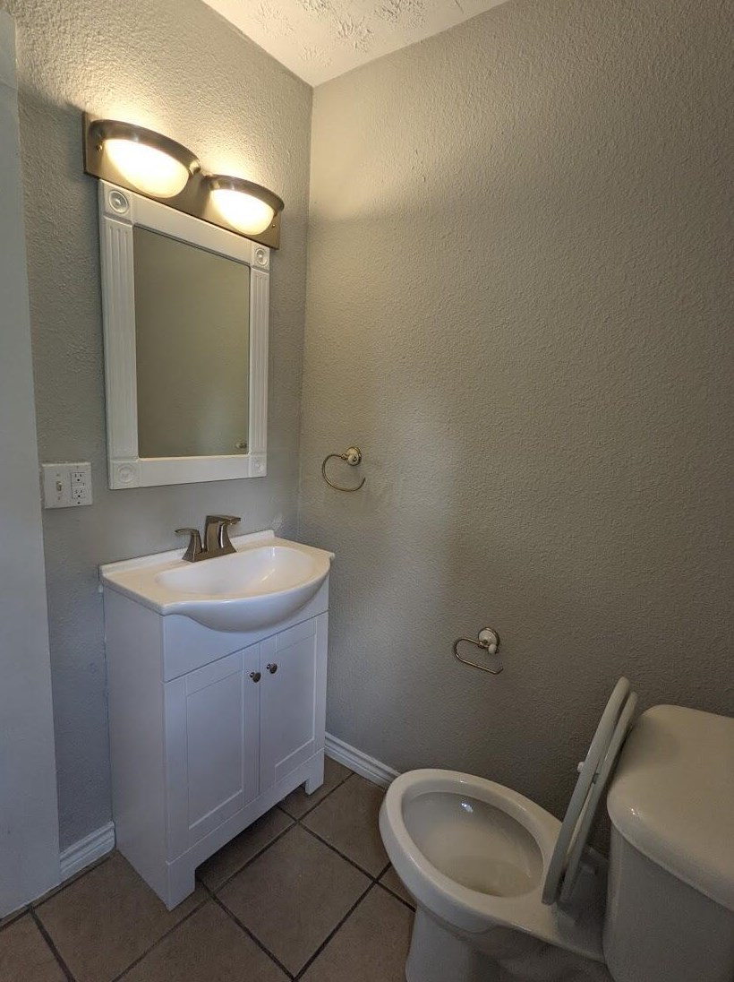 591 Gilbert St, Columbus OH 43205-2632 exterior