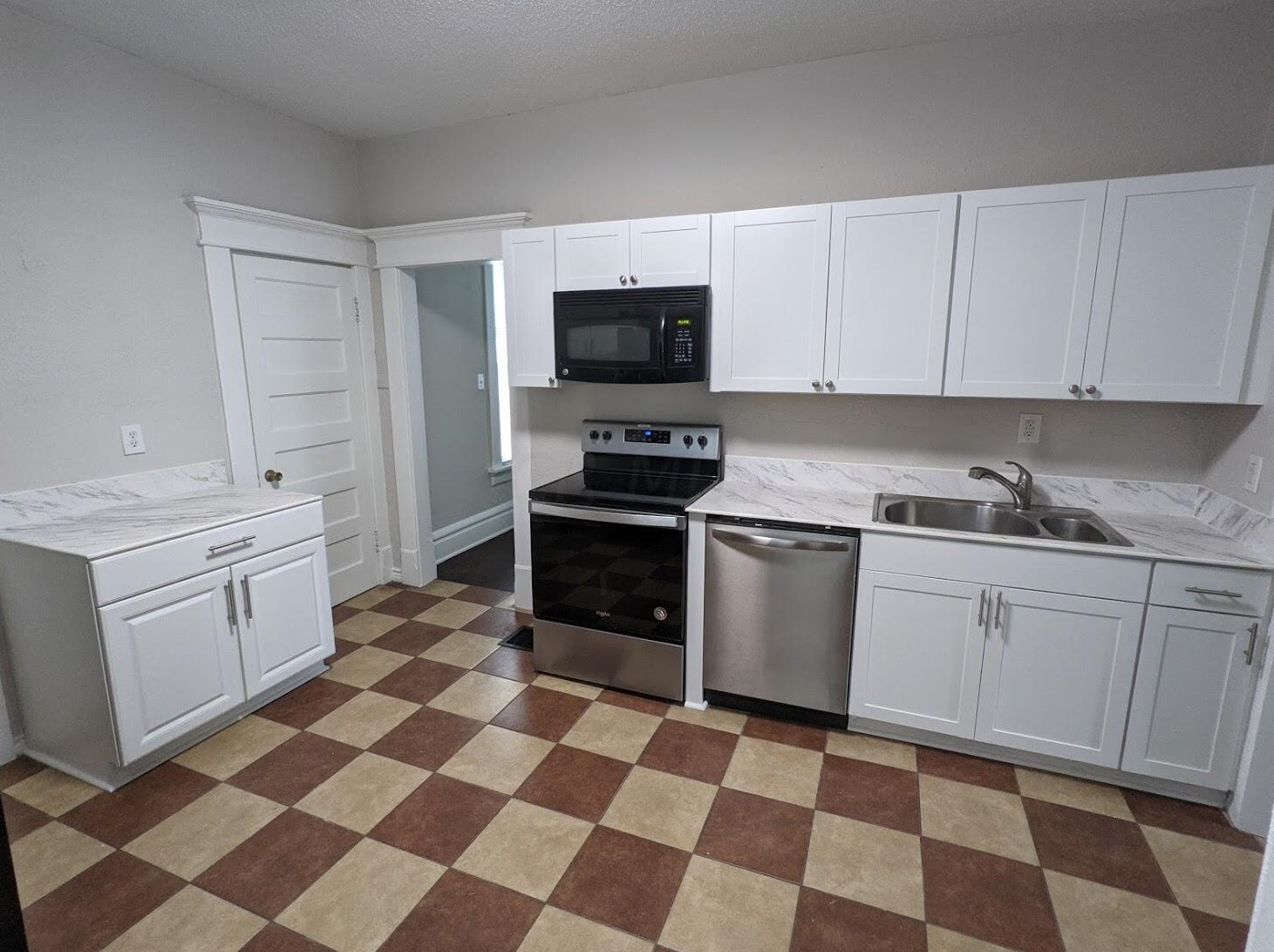 591 Gilbert St, Columbus OH 43205-2632 exterior