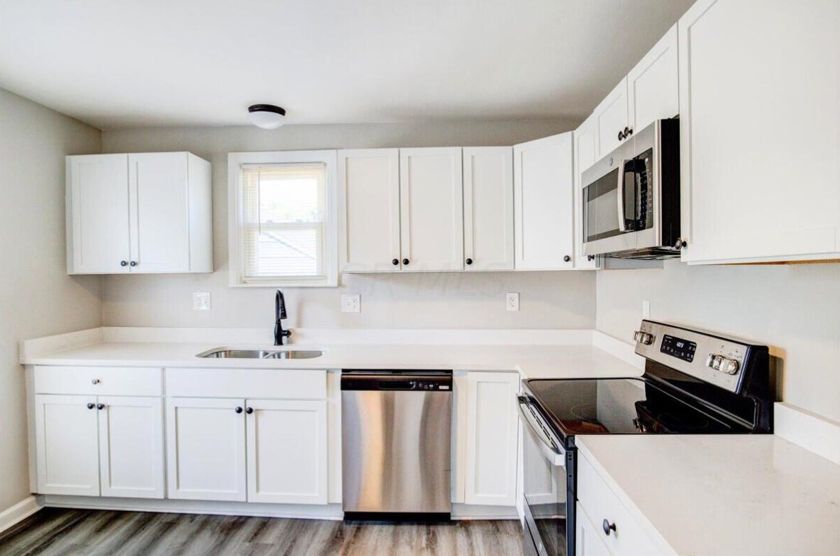 829 Erickson Ave, Columbus OH 43213-3026 exterior