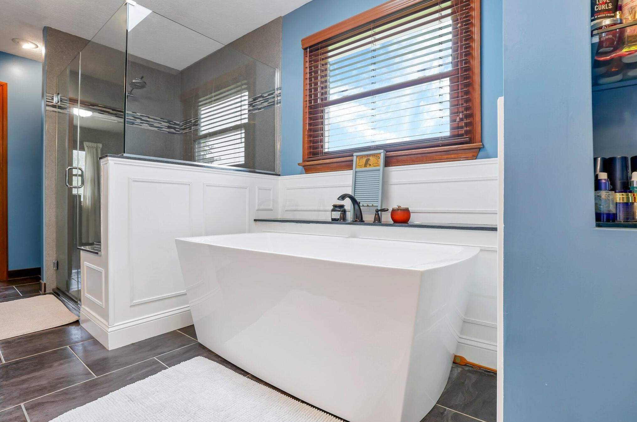 1032 Slate Rdg Dr, Cnl Wnchstr OH  43110-9341 exterior