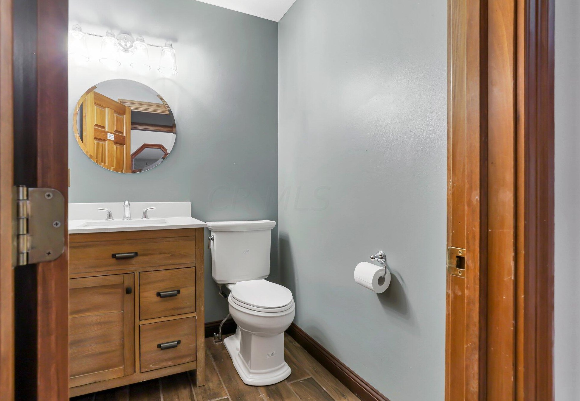 1032 Slate Rdg Dr, Cnl Wnchstr OH  43110-9341 exterior