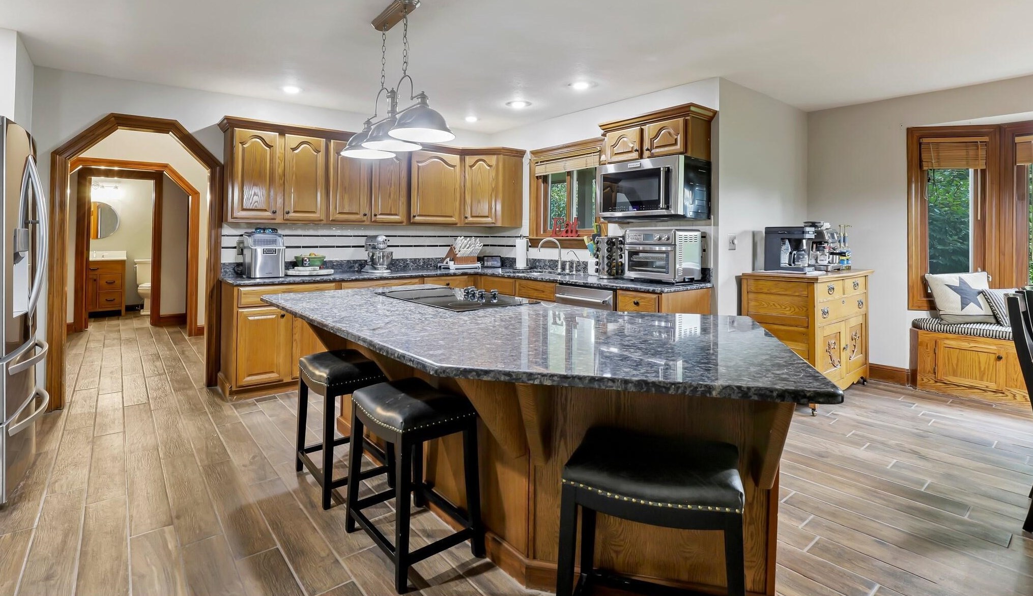 1032 Slate Rdg Dr, Cnl Wnchstr OH  43110-9341 exterior