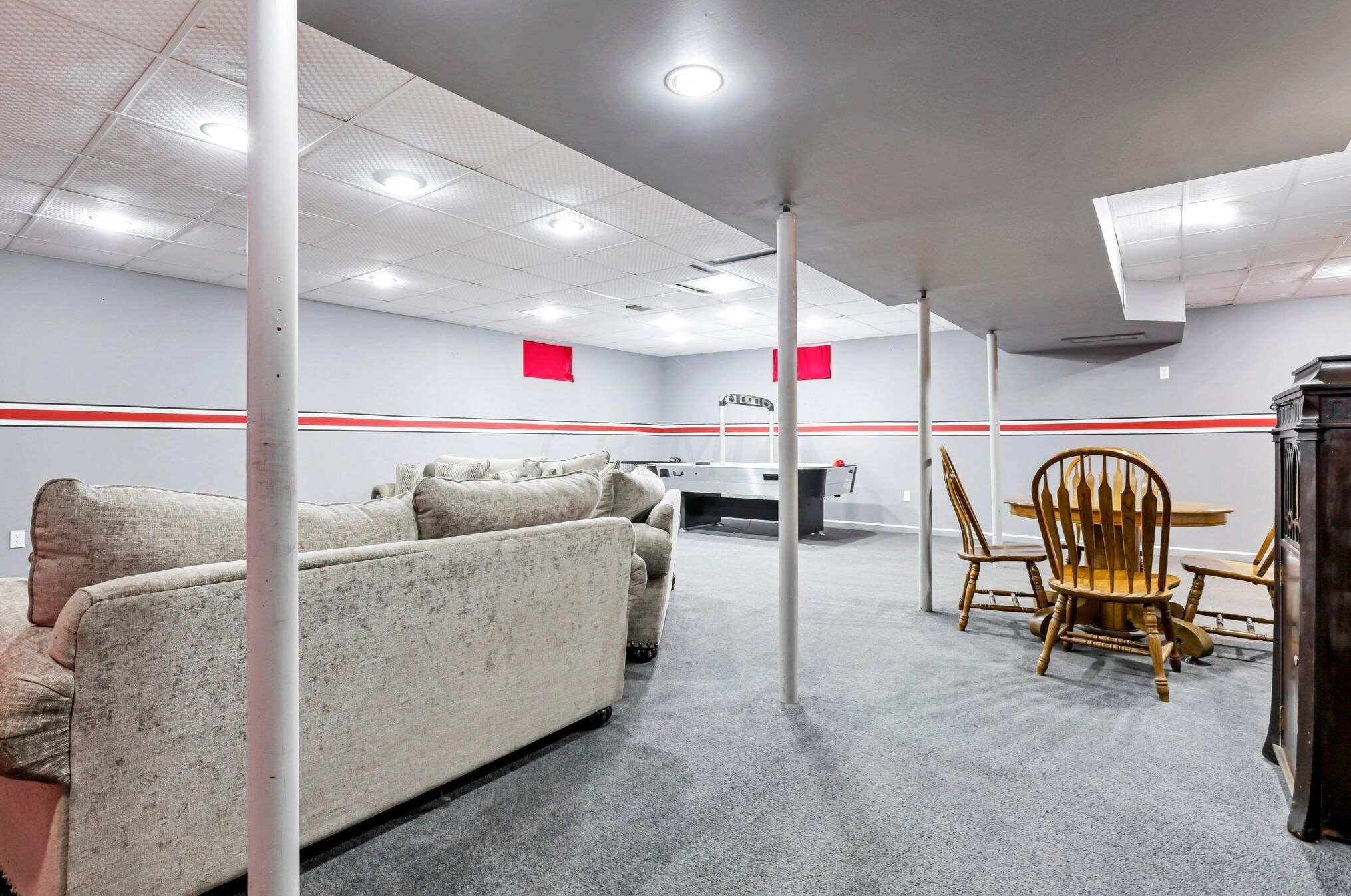 1032 Slate Rdg Dr, Cnl Wnchstr OH  43110-9341 exterior