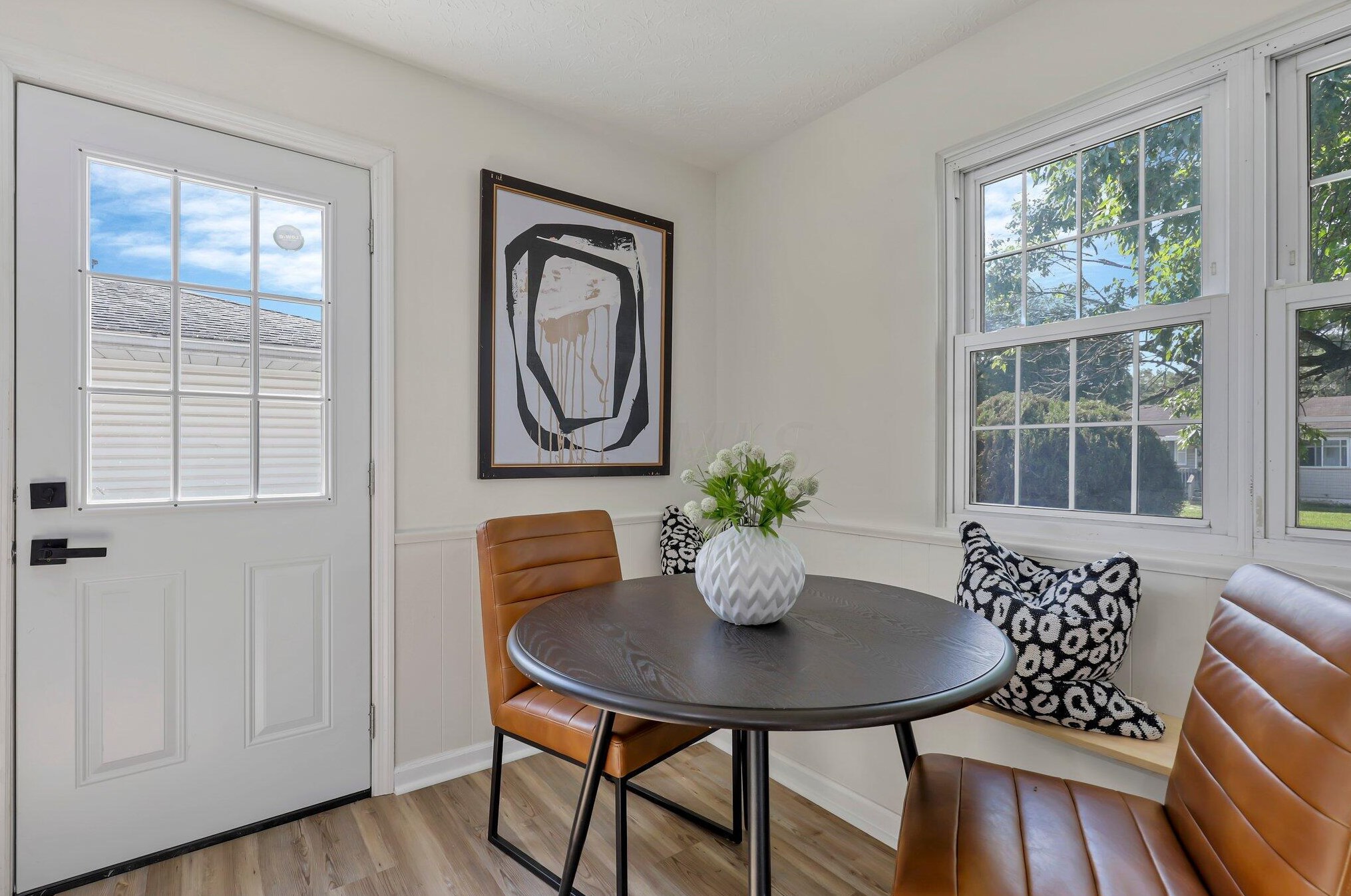 1592 Jonathan Dr, Columbus OH 43207-2735 exterior