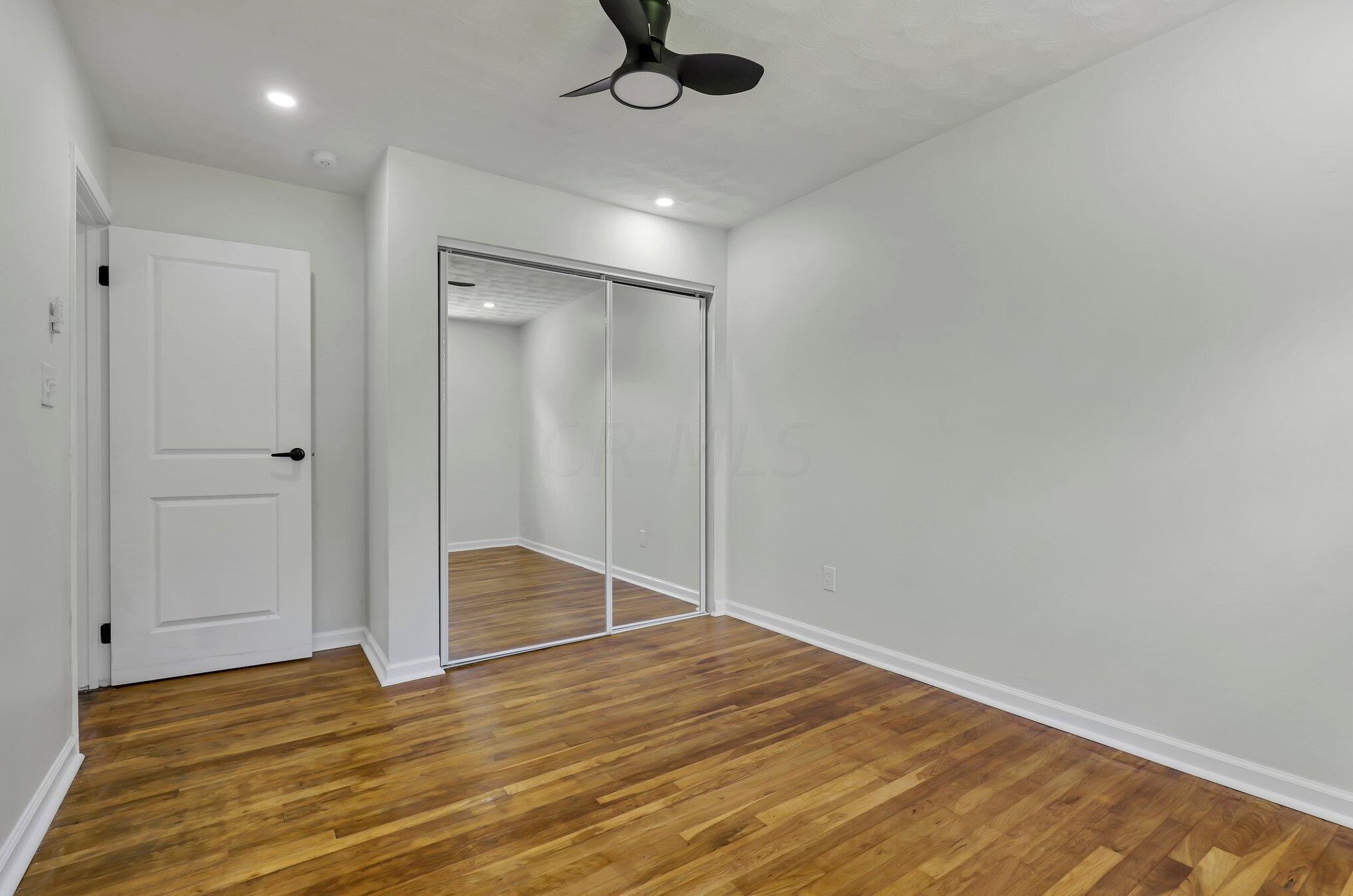 1592 Jonathan Dr, Columbus OH 43207-2735 exterior