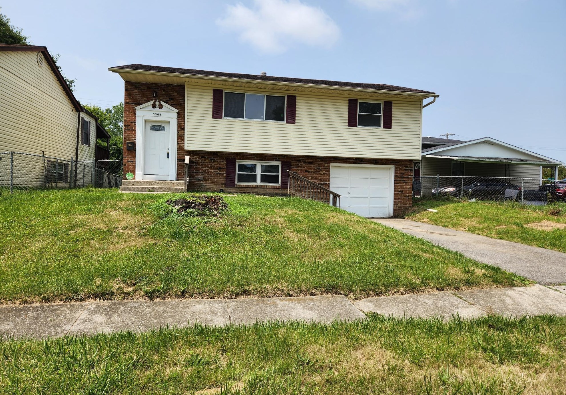 3305 Quaker Rd, Columbus, OH 43207-3337