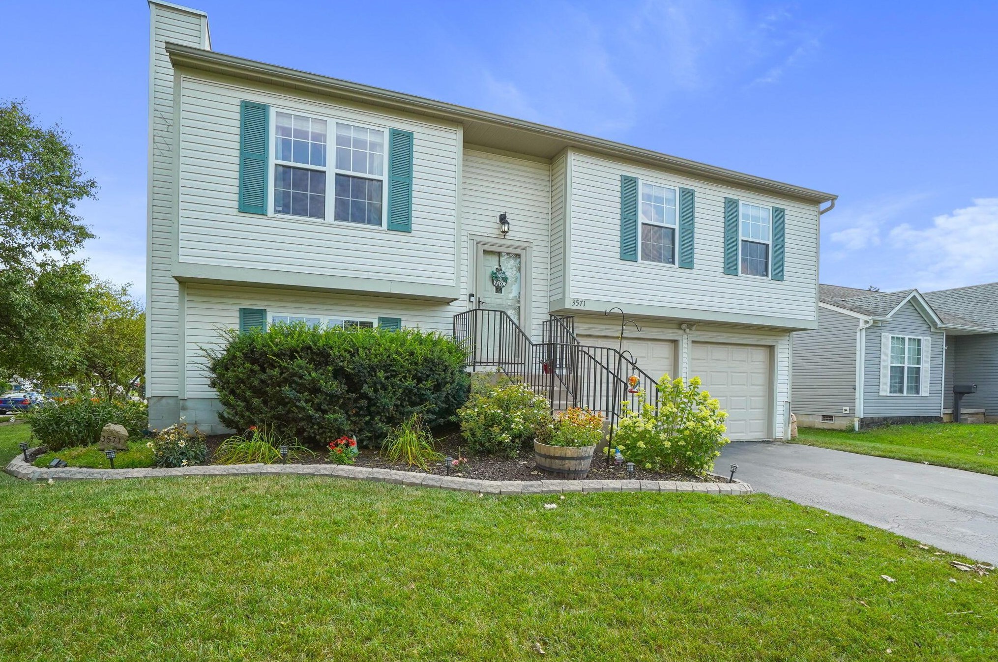 3571 Steiner St, Columbus, OH 43231-7366