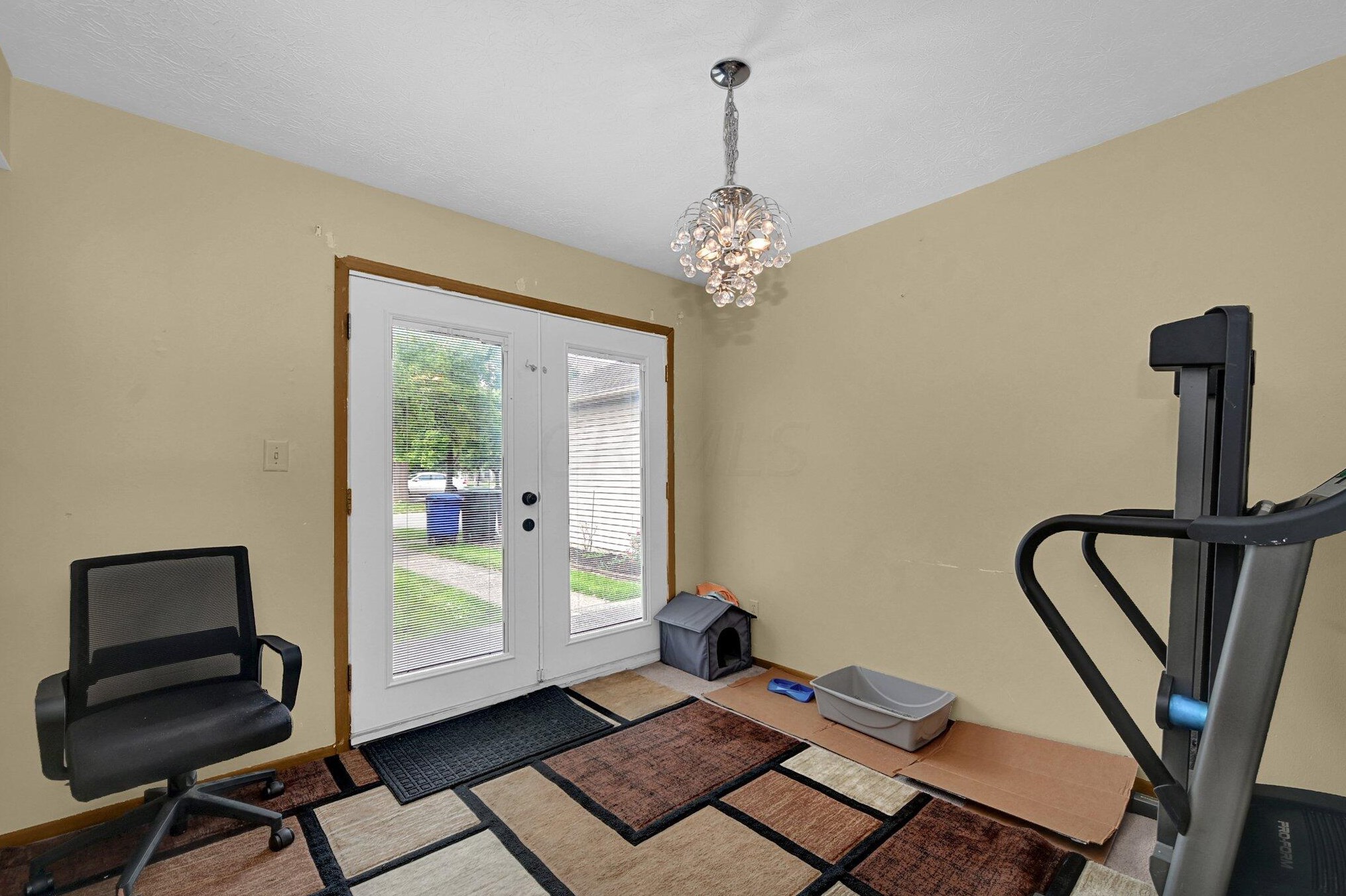 2480 Mason Vlg Ct, Columbus OH 43232-8230 exterior