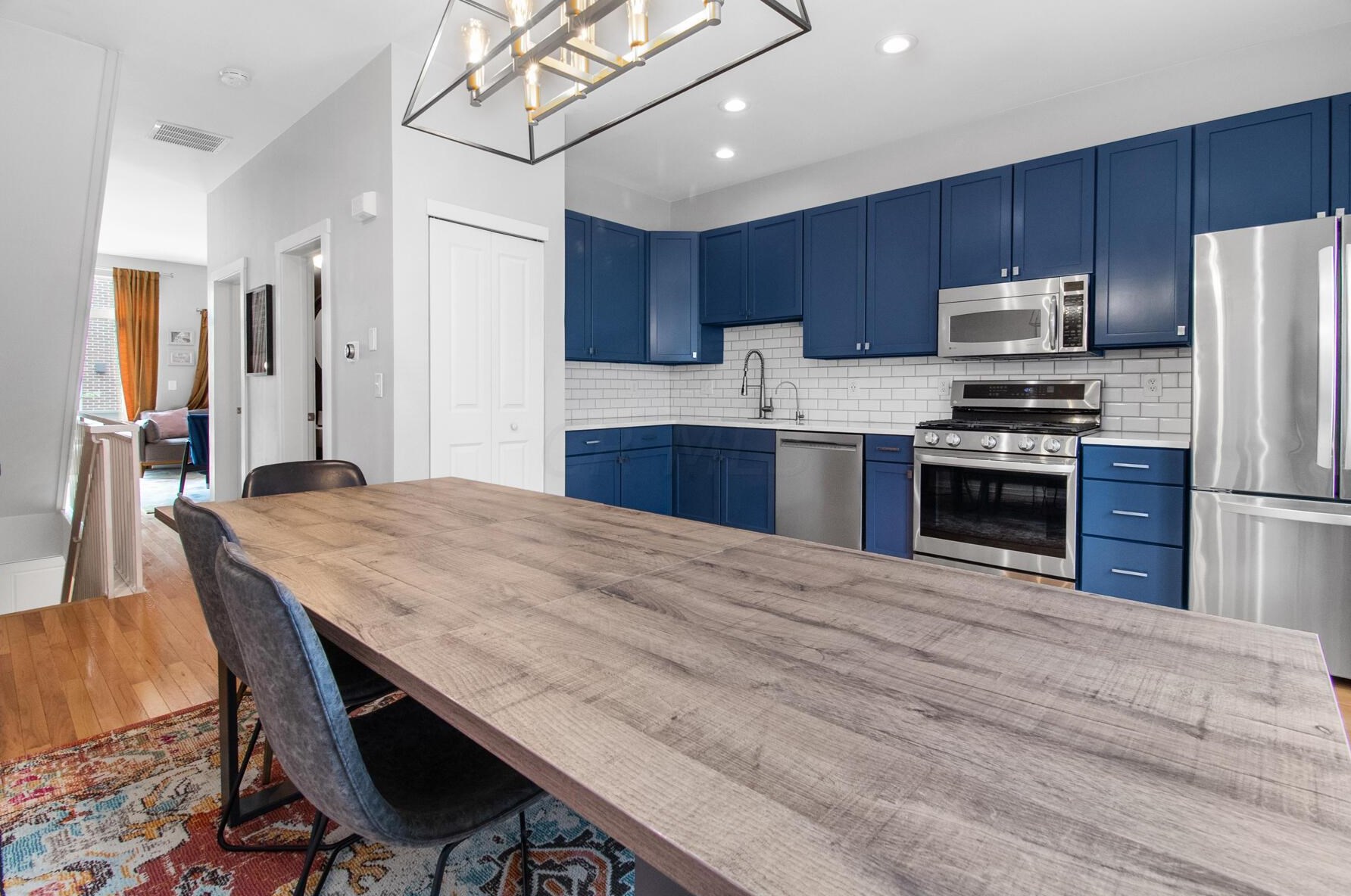 1013 Wall St, Columbus OH  43206-2560 exterior