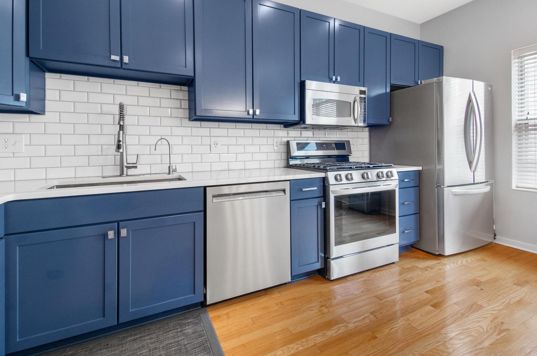 1013 Wall St, Columbus OH  43206-2560 exterior