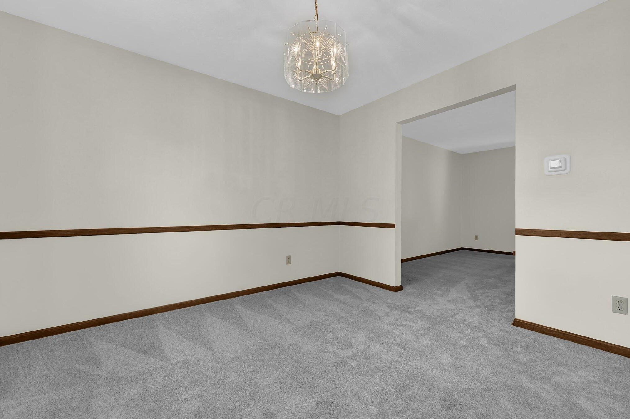 6012 Darby Ln, Columbus OH 43229-2626 exterior