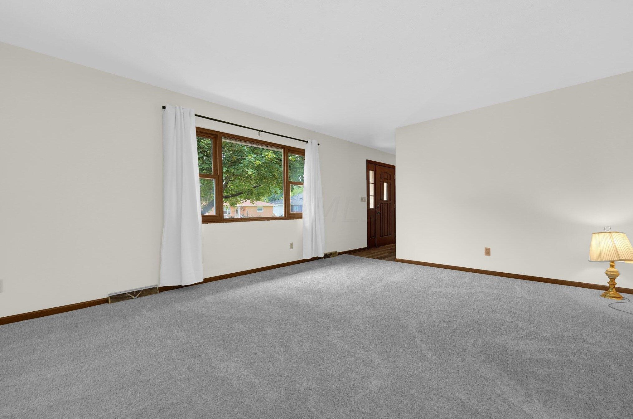 6012 Darby Ln, Columbus OH 43229-2626 exterior