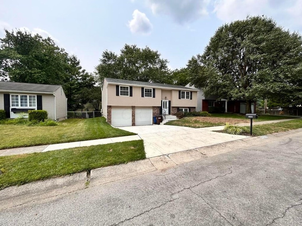 6501 Woodthrush Dr, Westerville, OH 43081