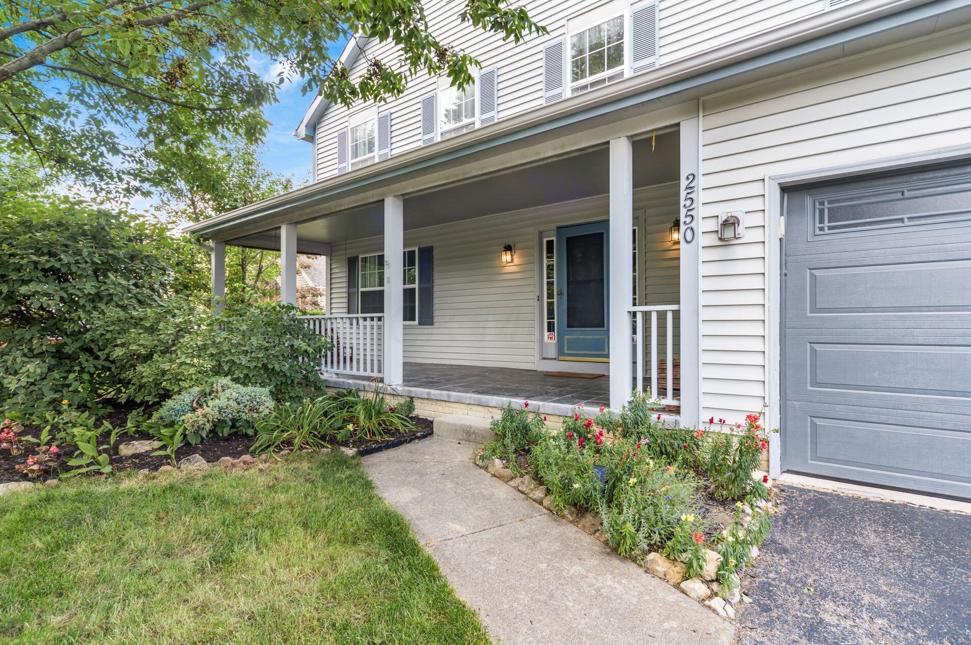 2550 Cowall Dr, Hilliard, OH 43026-8774