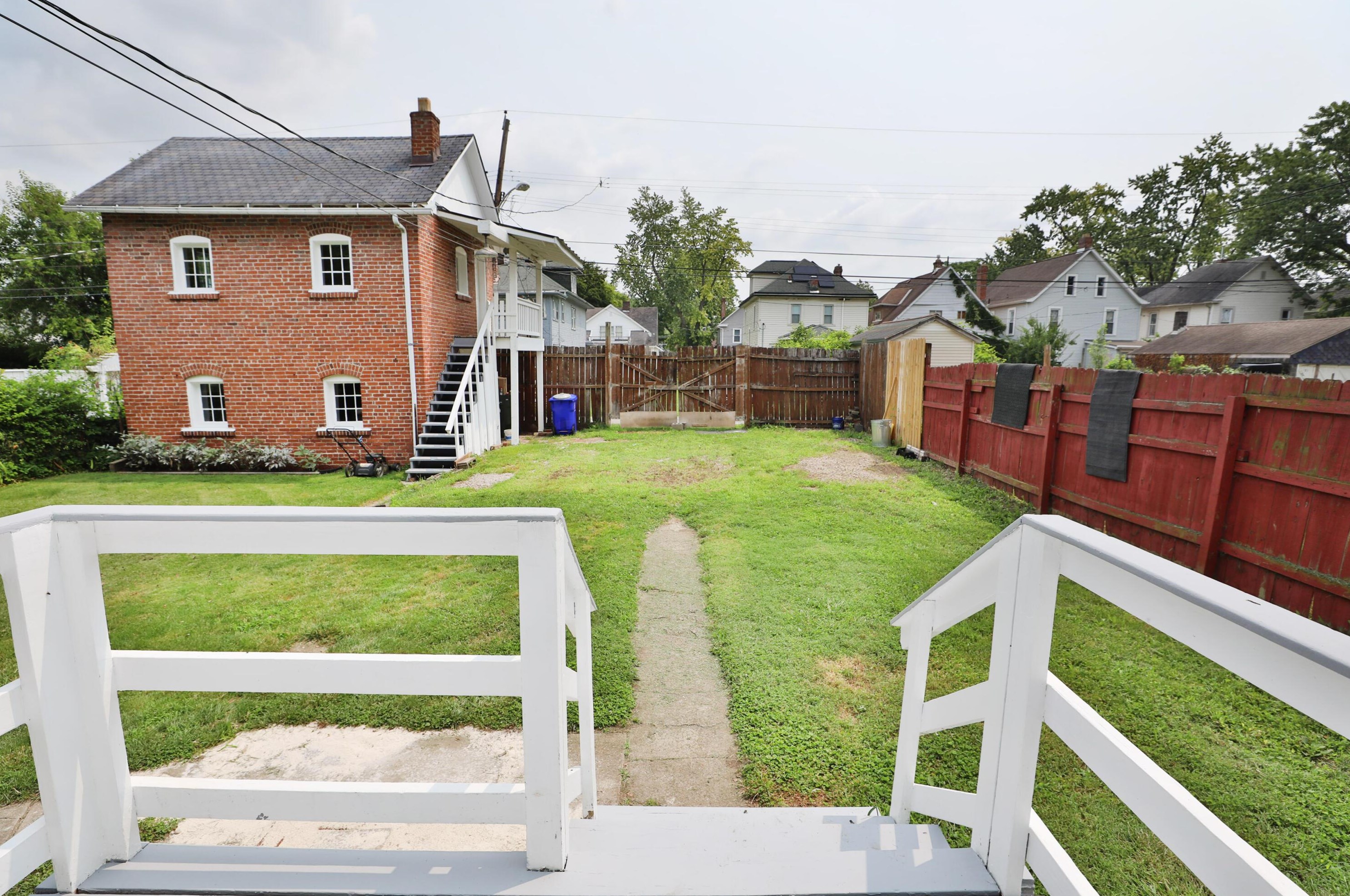 70 Warren Ave, Columbus OH 43204-3052 exterior