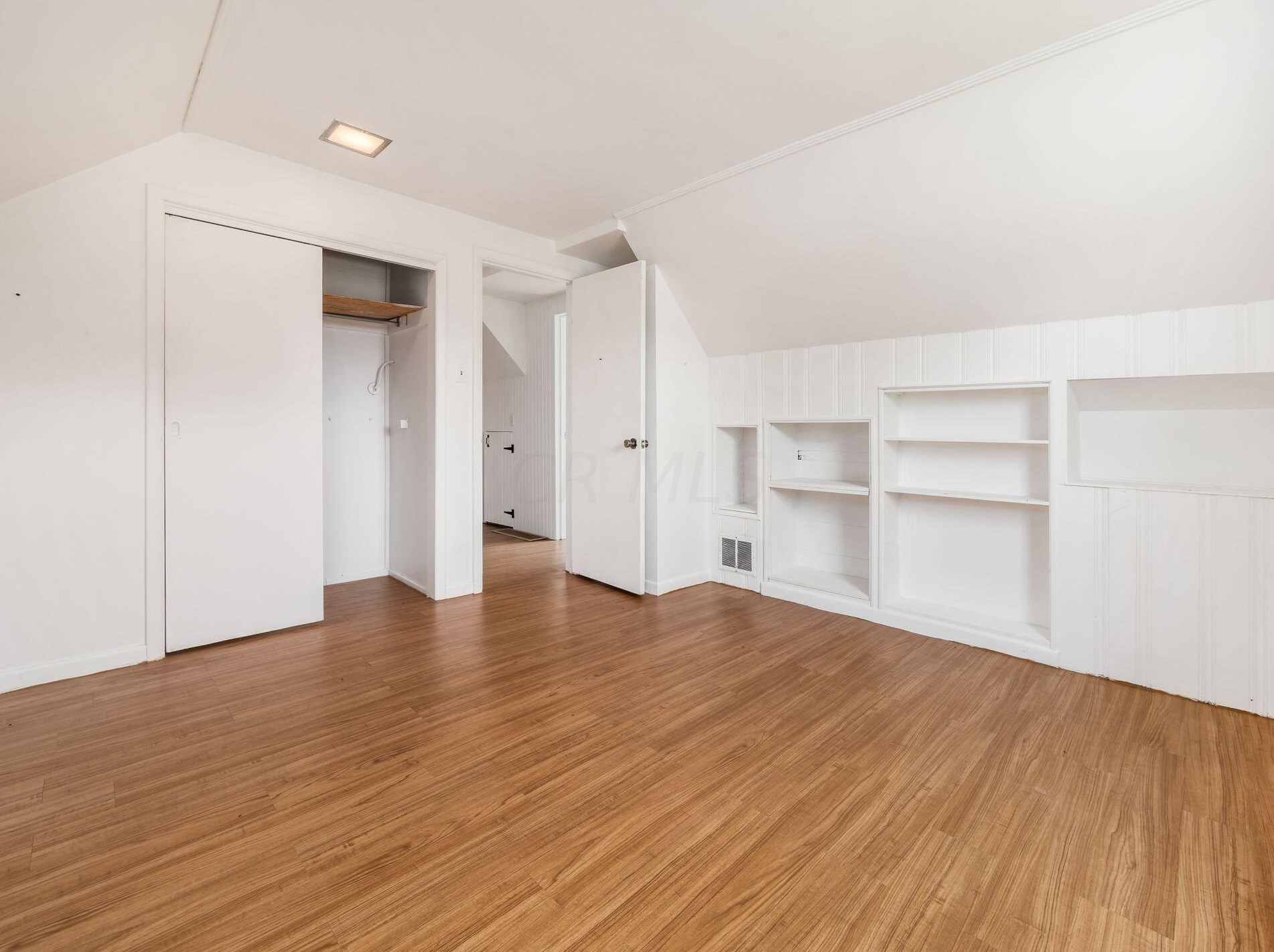 2265 Wickliffe Rd, Columbus OH 43221-1837 exterior