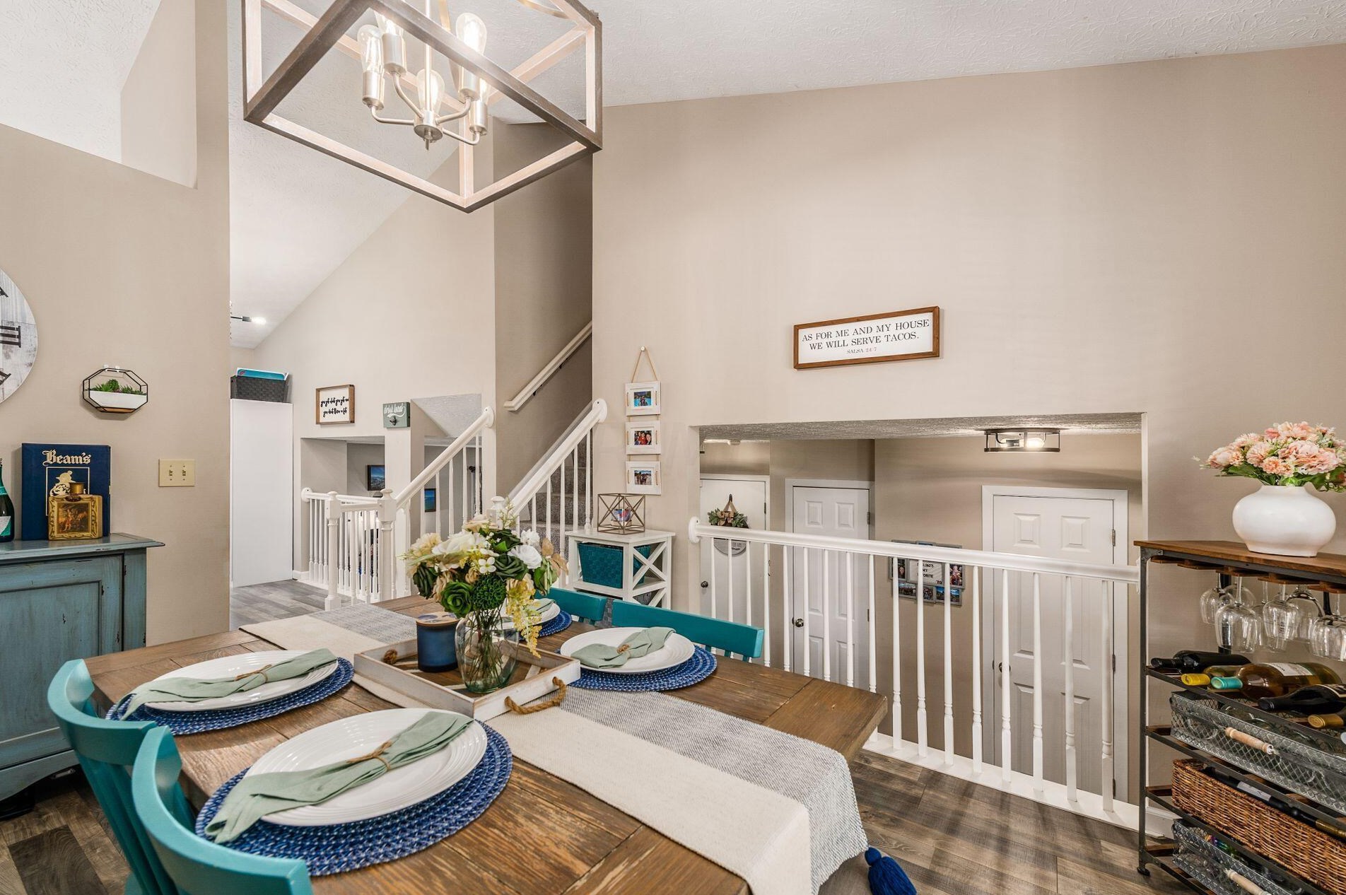 6086 Wexford Park Dr, Columbus OH 43228-9245 exterior